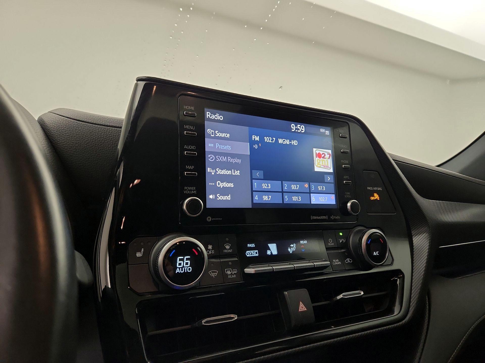 Thumbnail: 2021 Toyota Highlander - 15