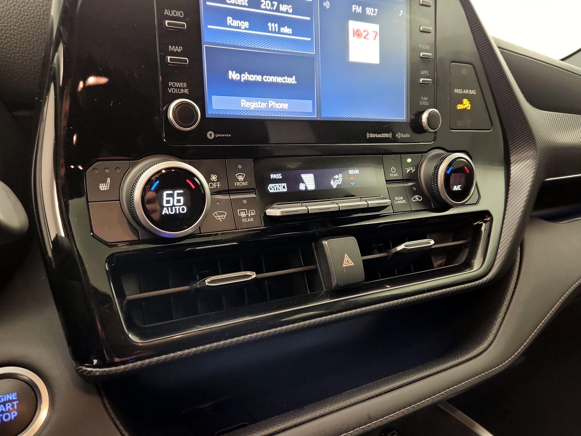 Thumbnail: 2021 Toyota Highlander - 16