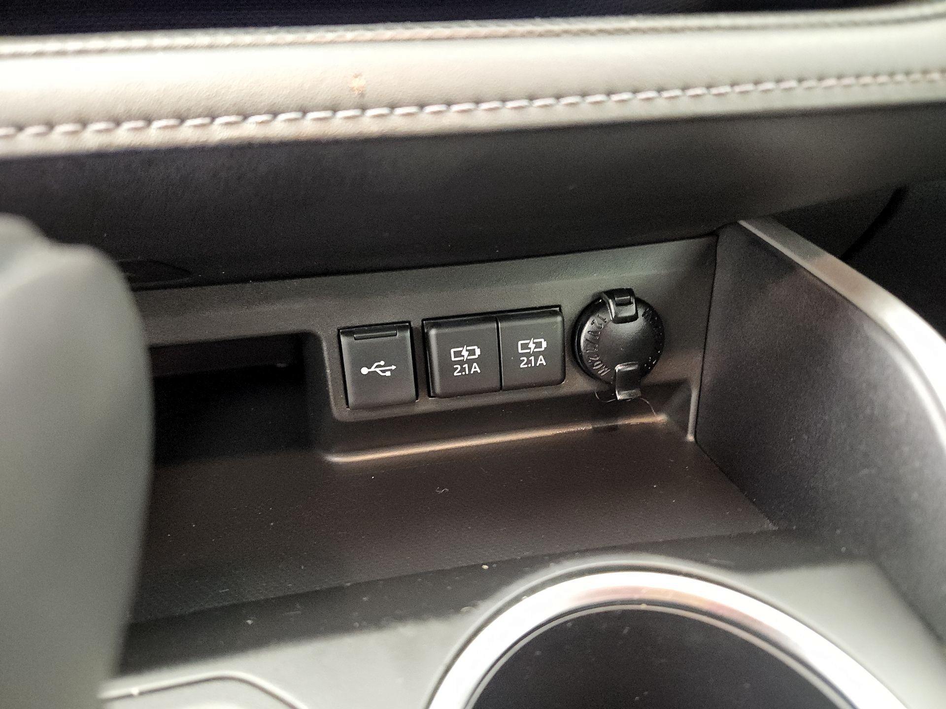 Thumbnail: 2021 Toyota Highlander - 18