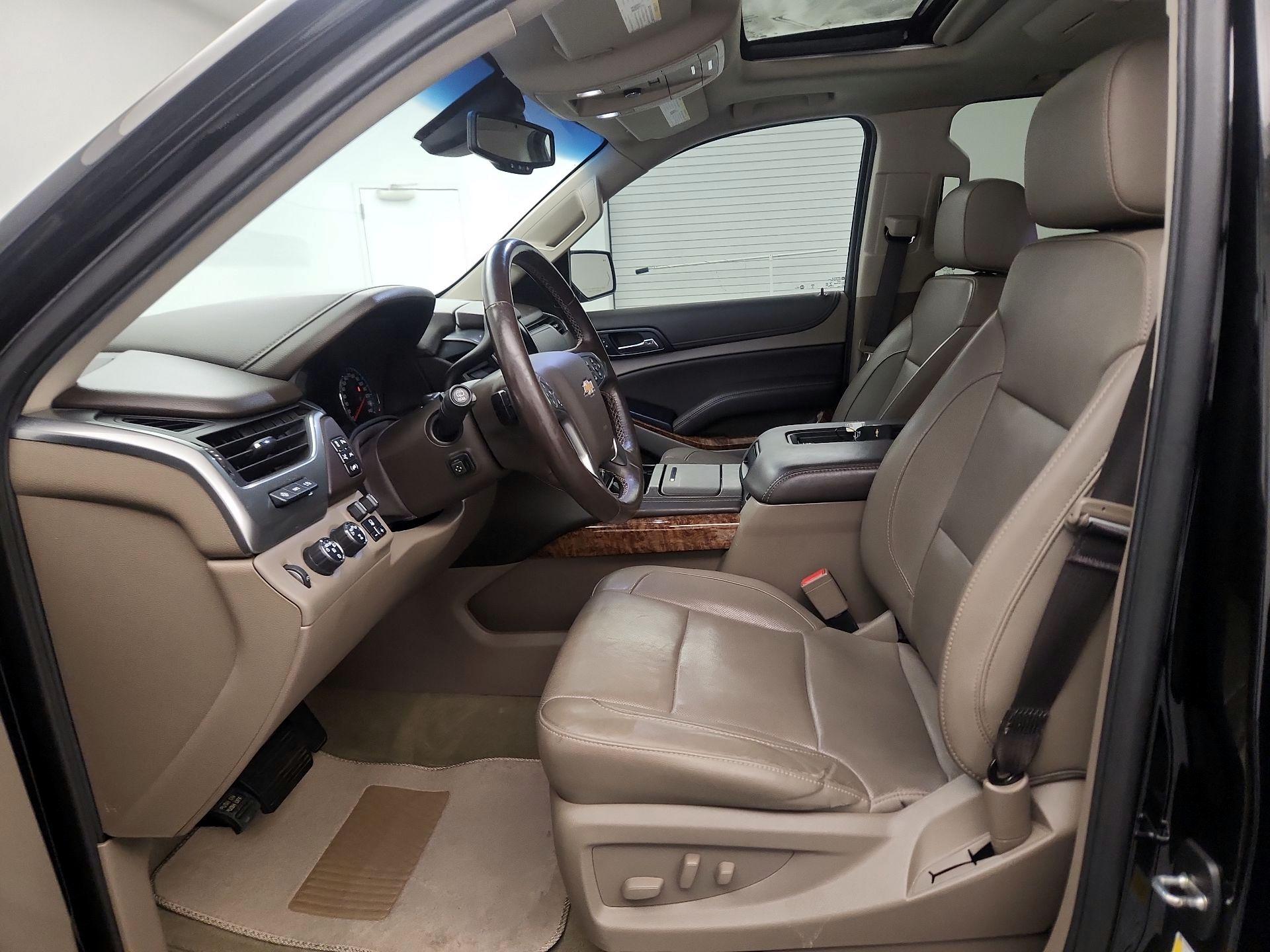 Thumbnail: 2018 Chevrolet Suburban - 11