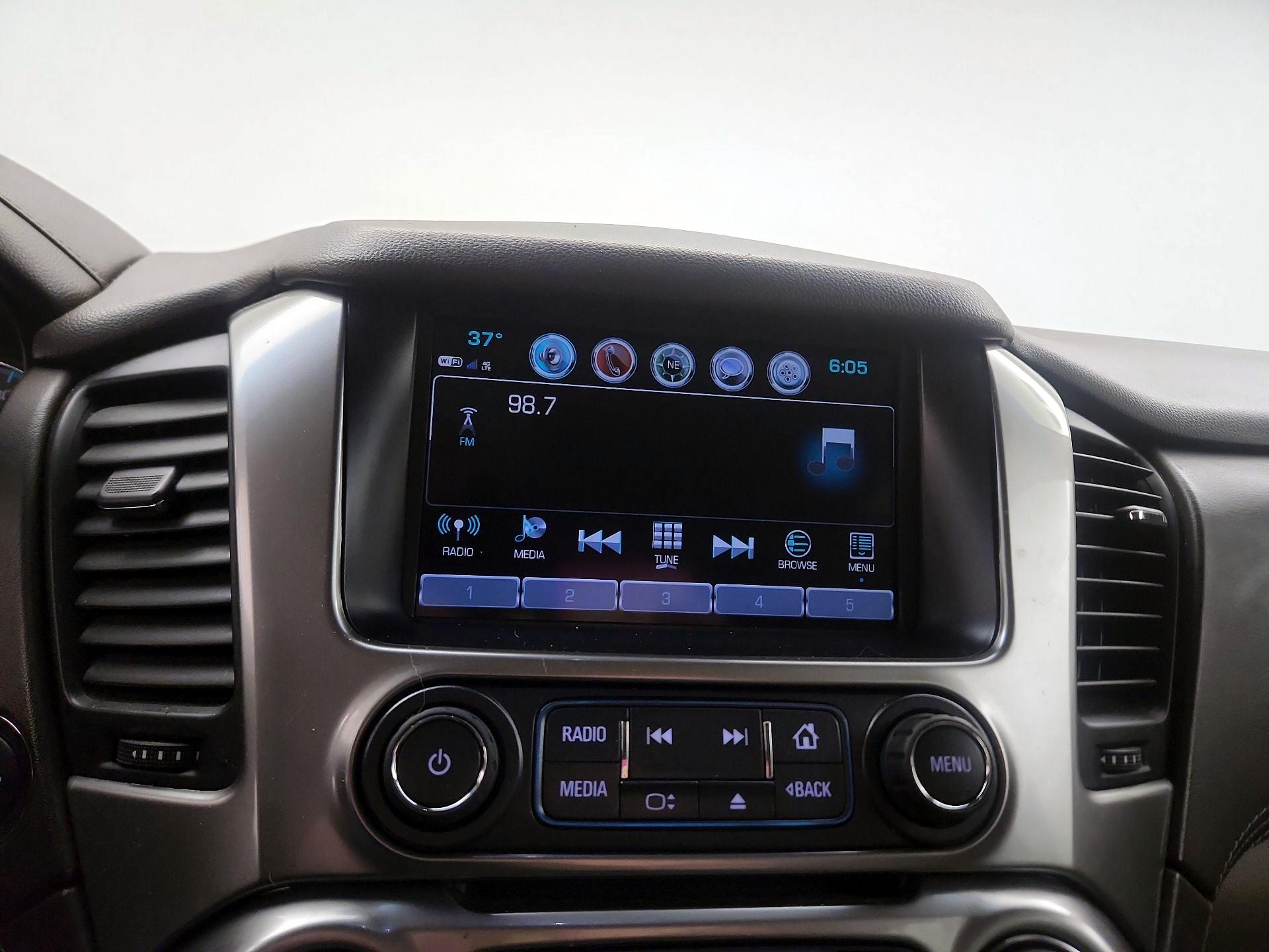 Thumbnail: 2018 Chevrolet Suburban - 15