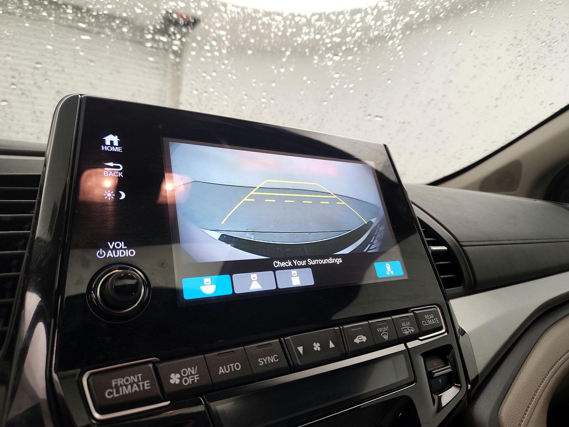 Thumbnail: 2019 Honda Odyssey - 14