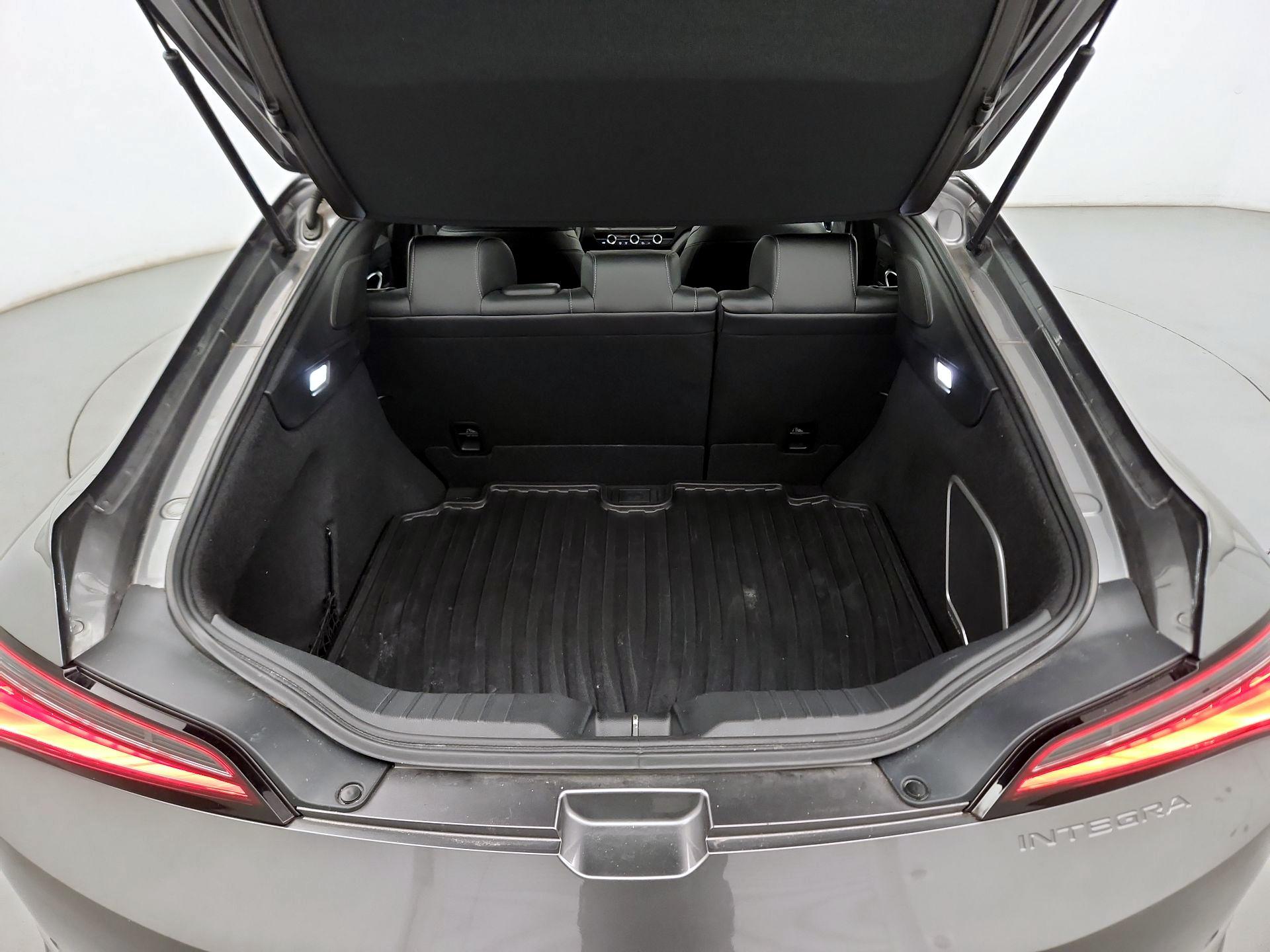Thumbnail: 2023 Acura Integra - 19