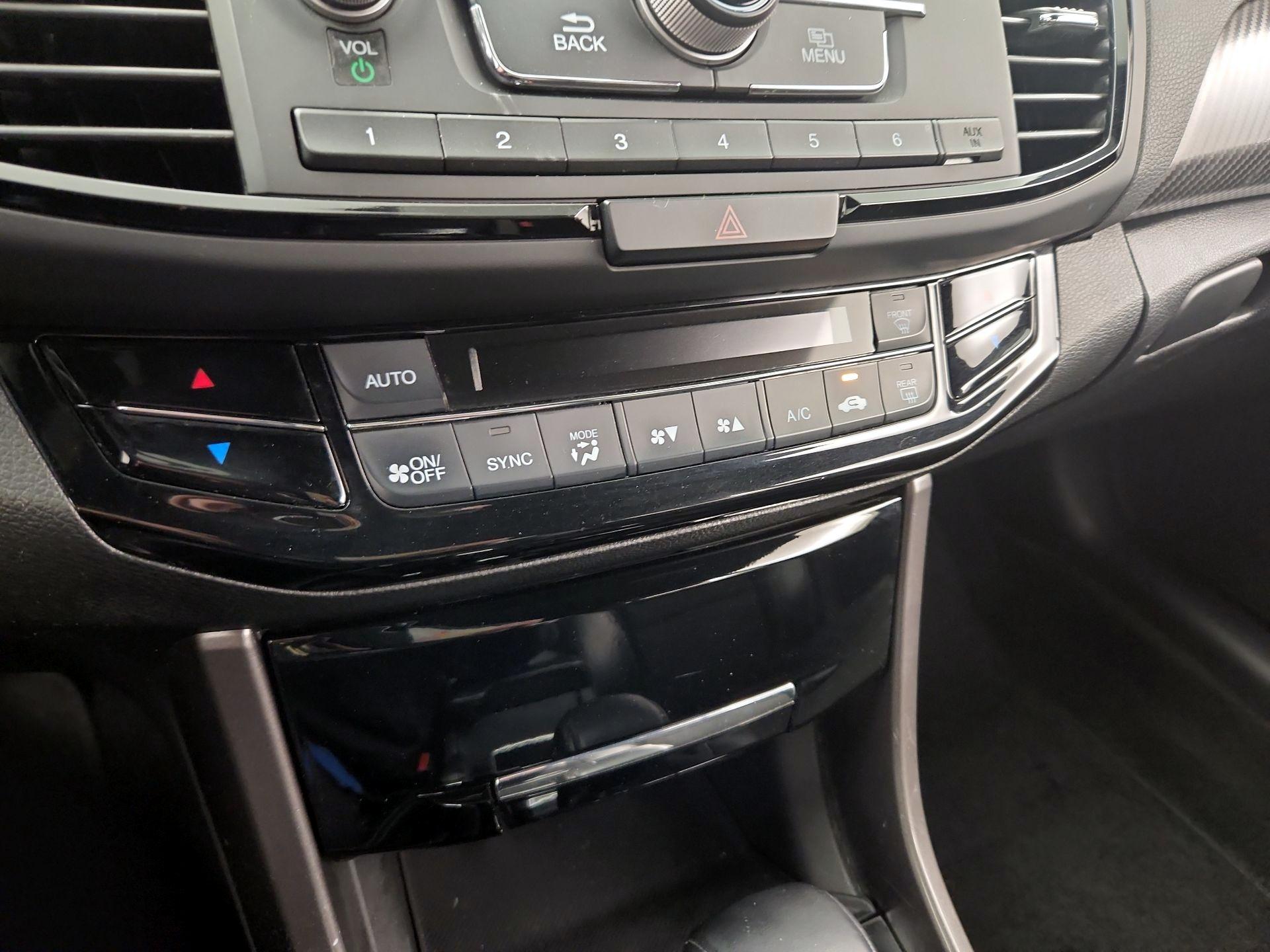 Thumbnail: 2016 Honda Accord - 16