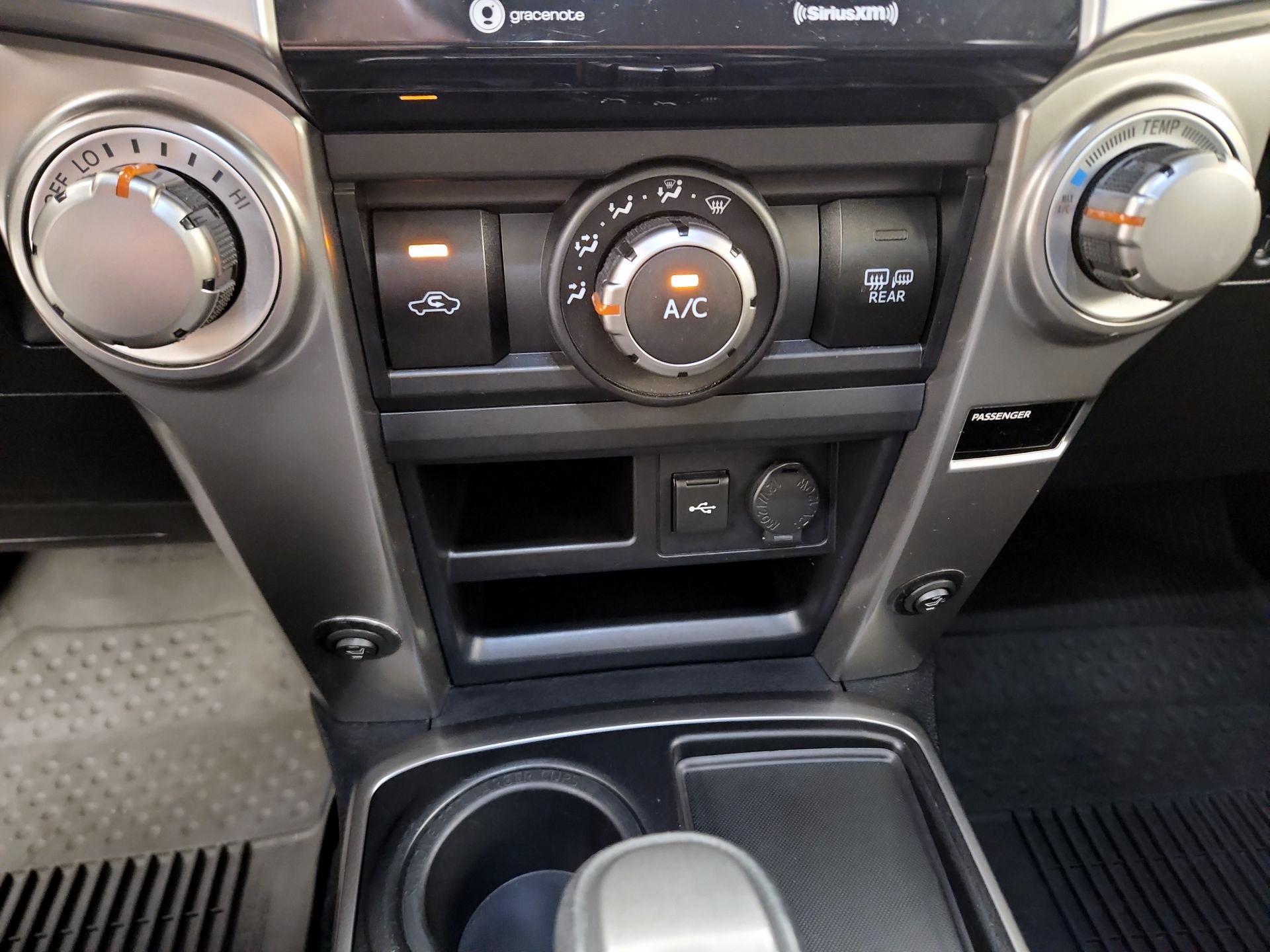 Thumbnail: 2022 Toyota 4Runner - 16