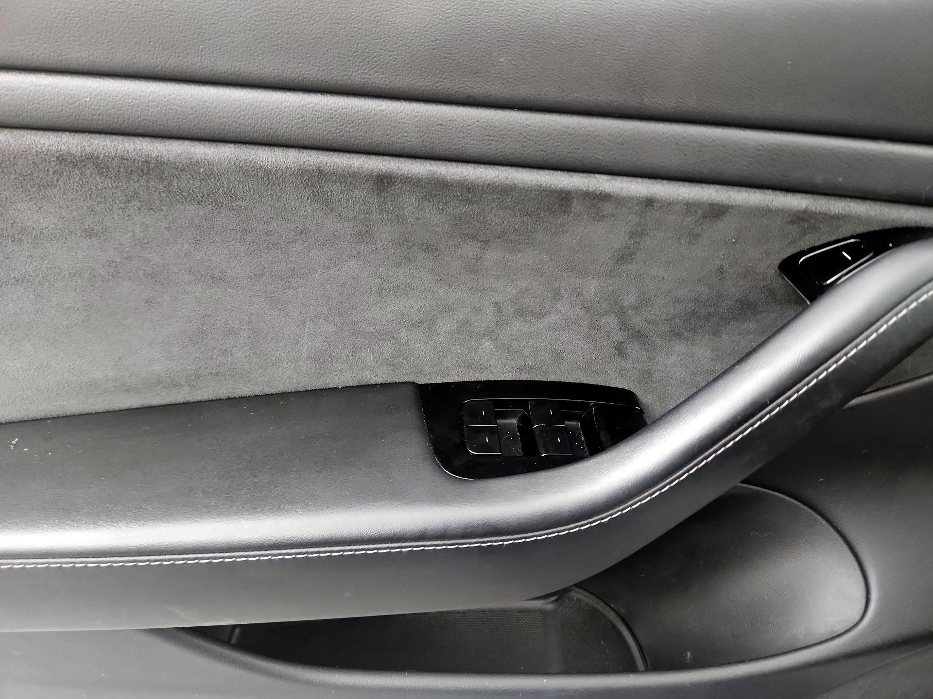 Thumbnail: 2020 Tesla Model 3 - 10