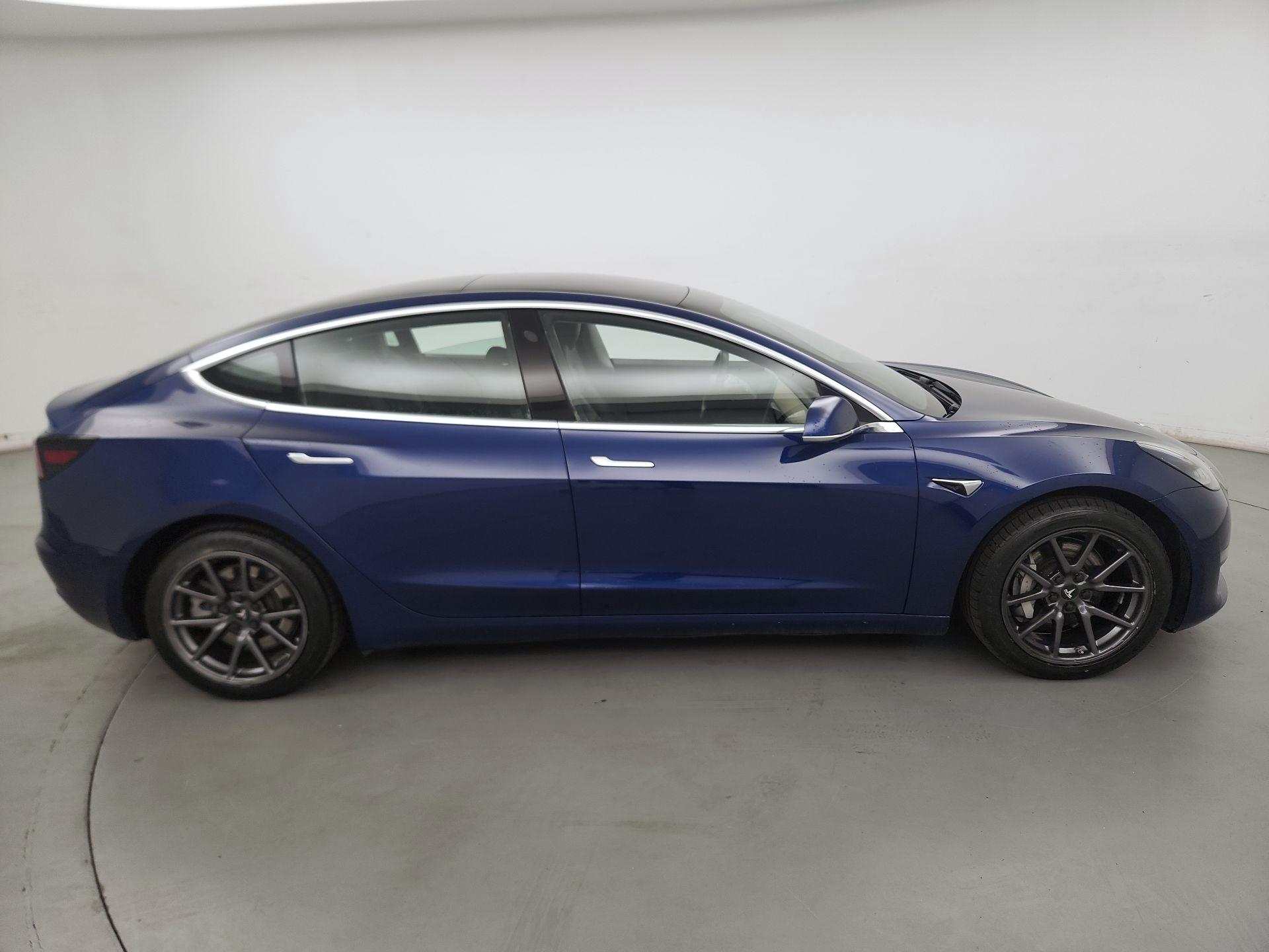 Thumbnail: 2020 Tesla Model 3 - 4