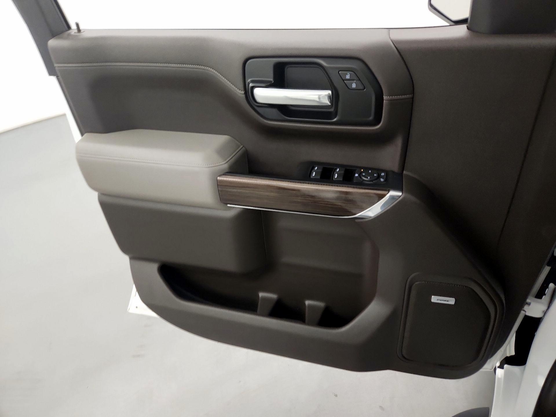 Thumbnail: 2020 Chevrolet Silverado 1500 - 10