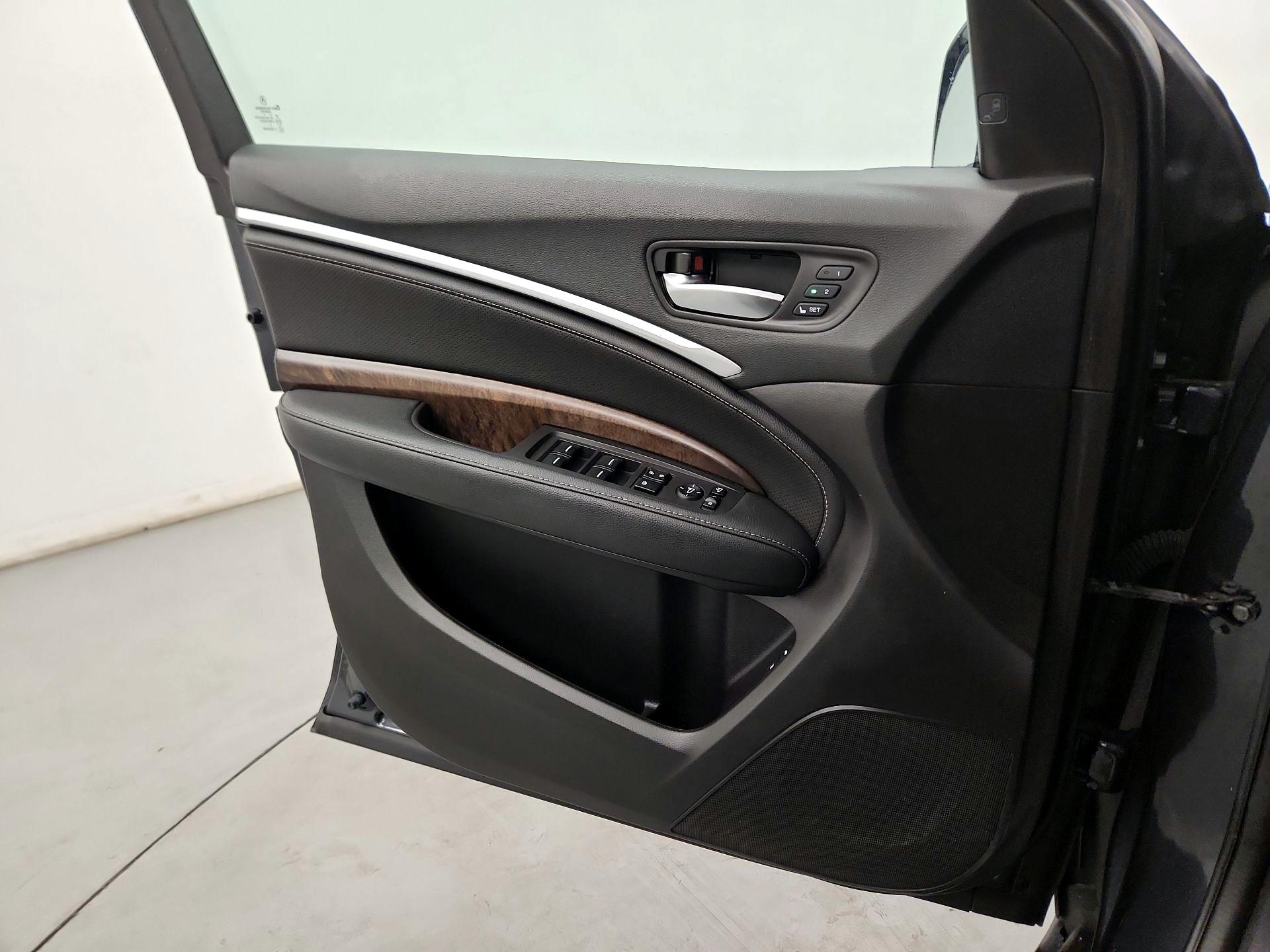 Thumbnail: 2020 Acura MDX - 10