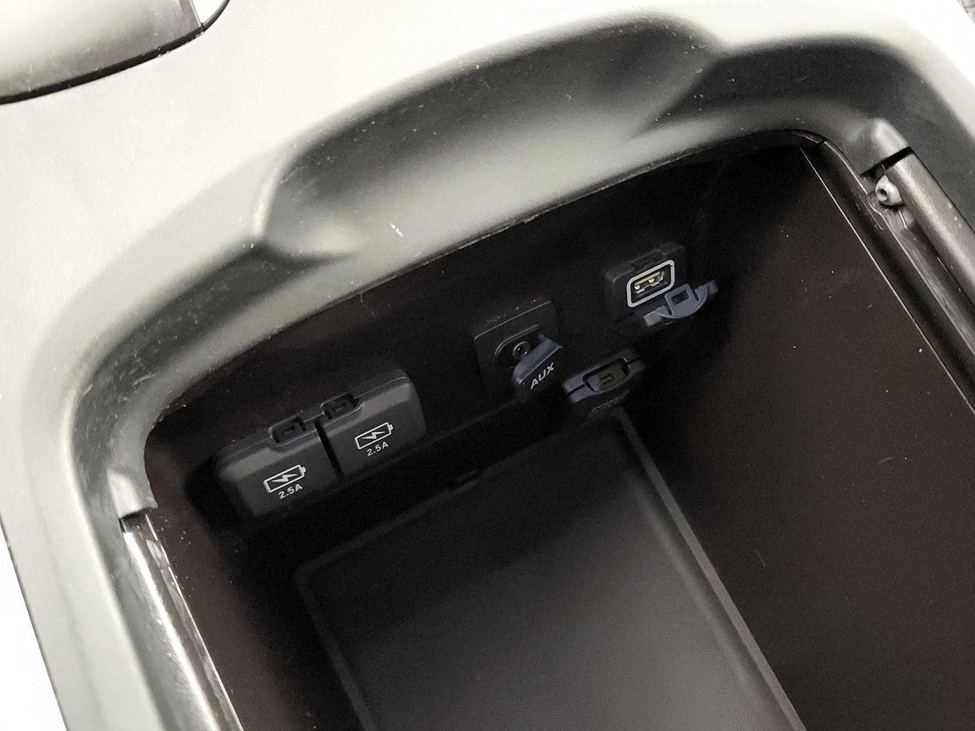 Thumbnail: 2020 Acura MDX - 17