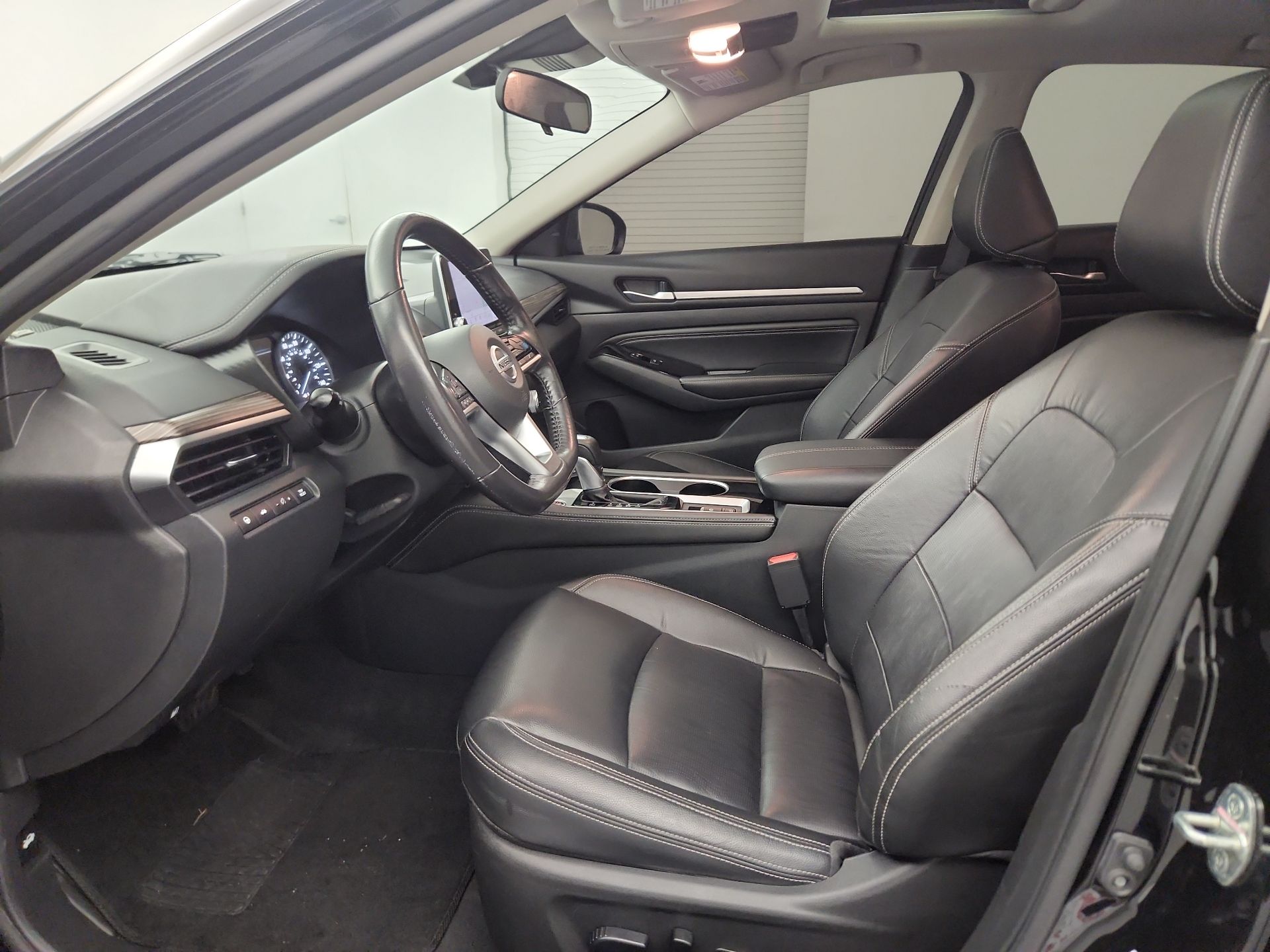 Thumbnail: 2022 Nissan Altima - 9