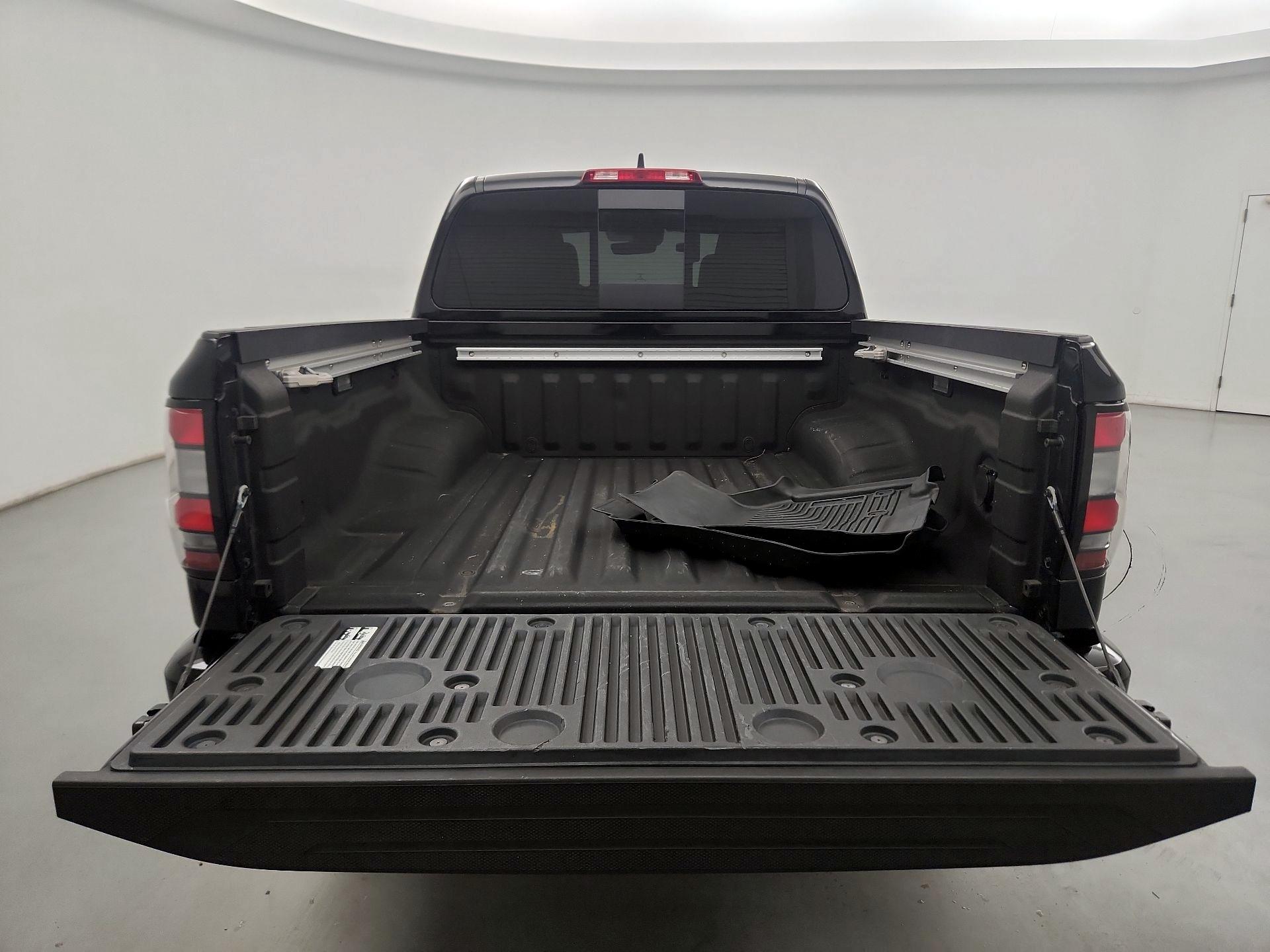 Thumbnail: 2023 Nissan Frontier - 20