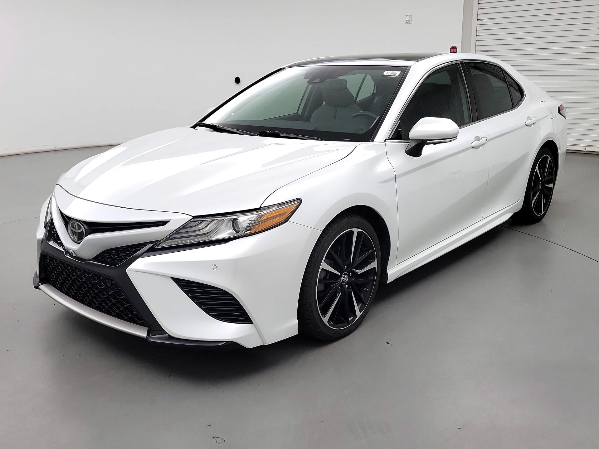 Thumbnail: 2019 Toyota Camry - 3