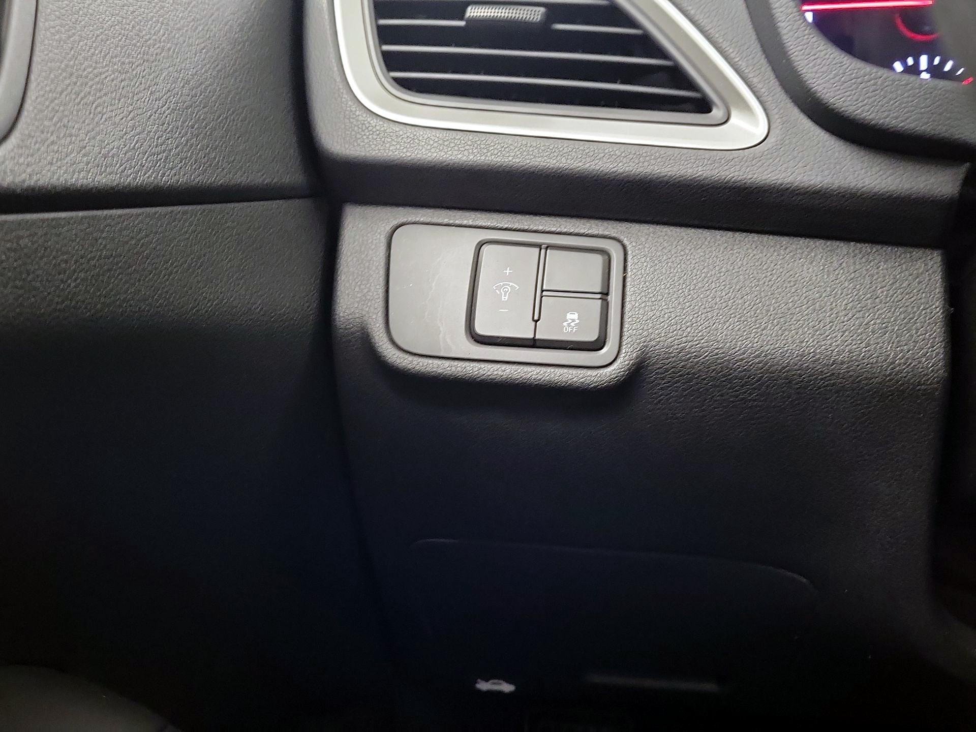 Thumbnail: 2020 Hyundai Accent - 11