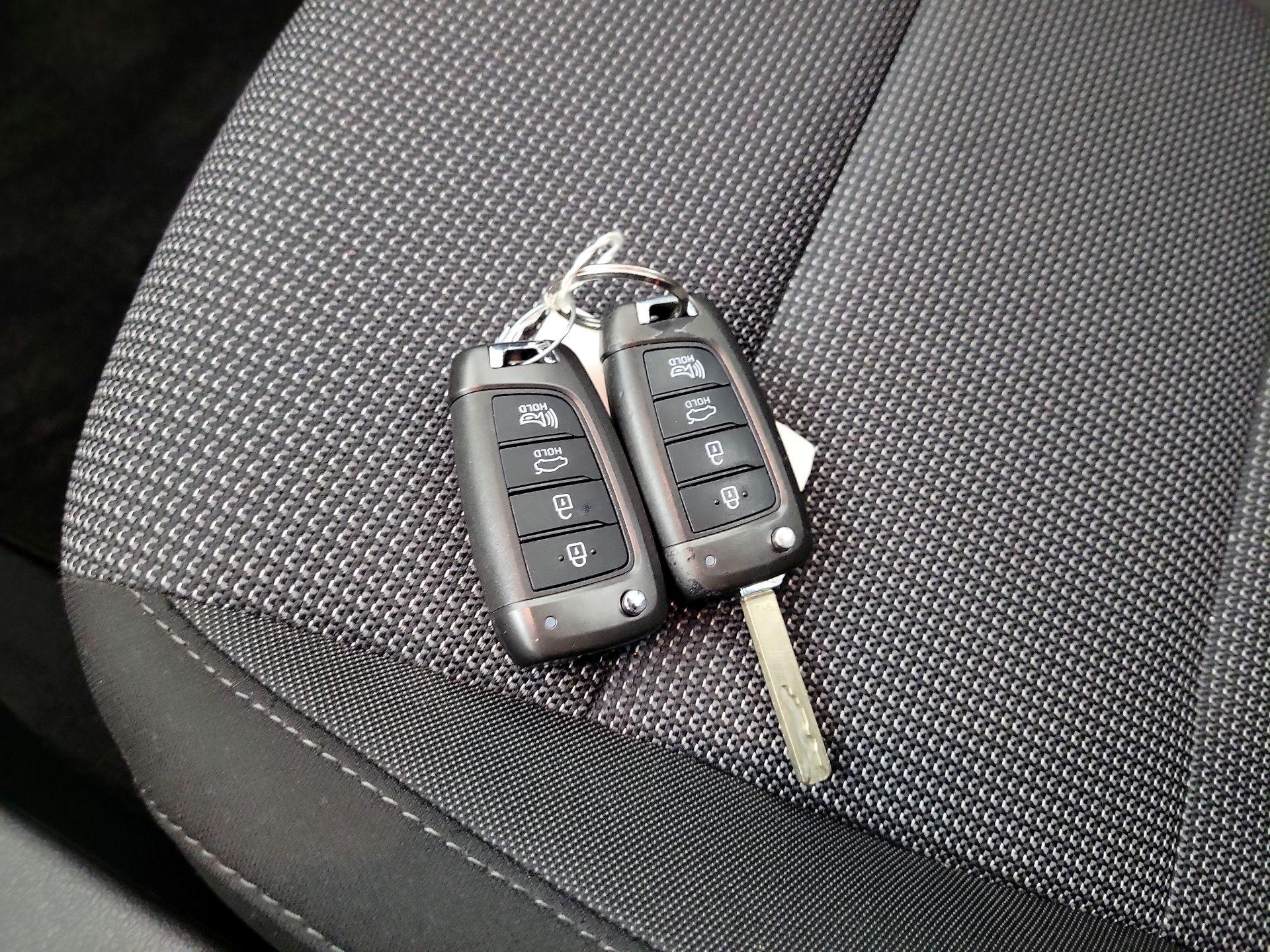 Thumbnail: 2020 Hyundai Accent - 20