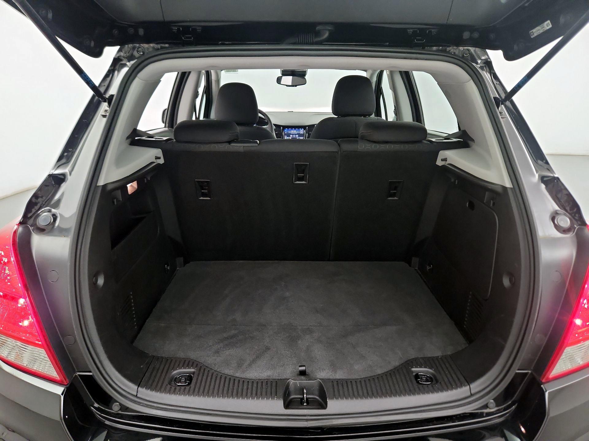 Thumbnail: 2020 Chevrolet Trax - 18