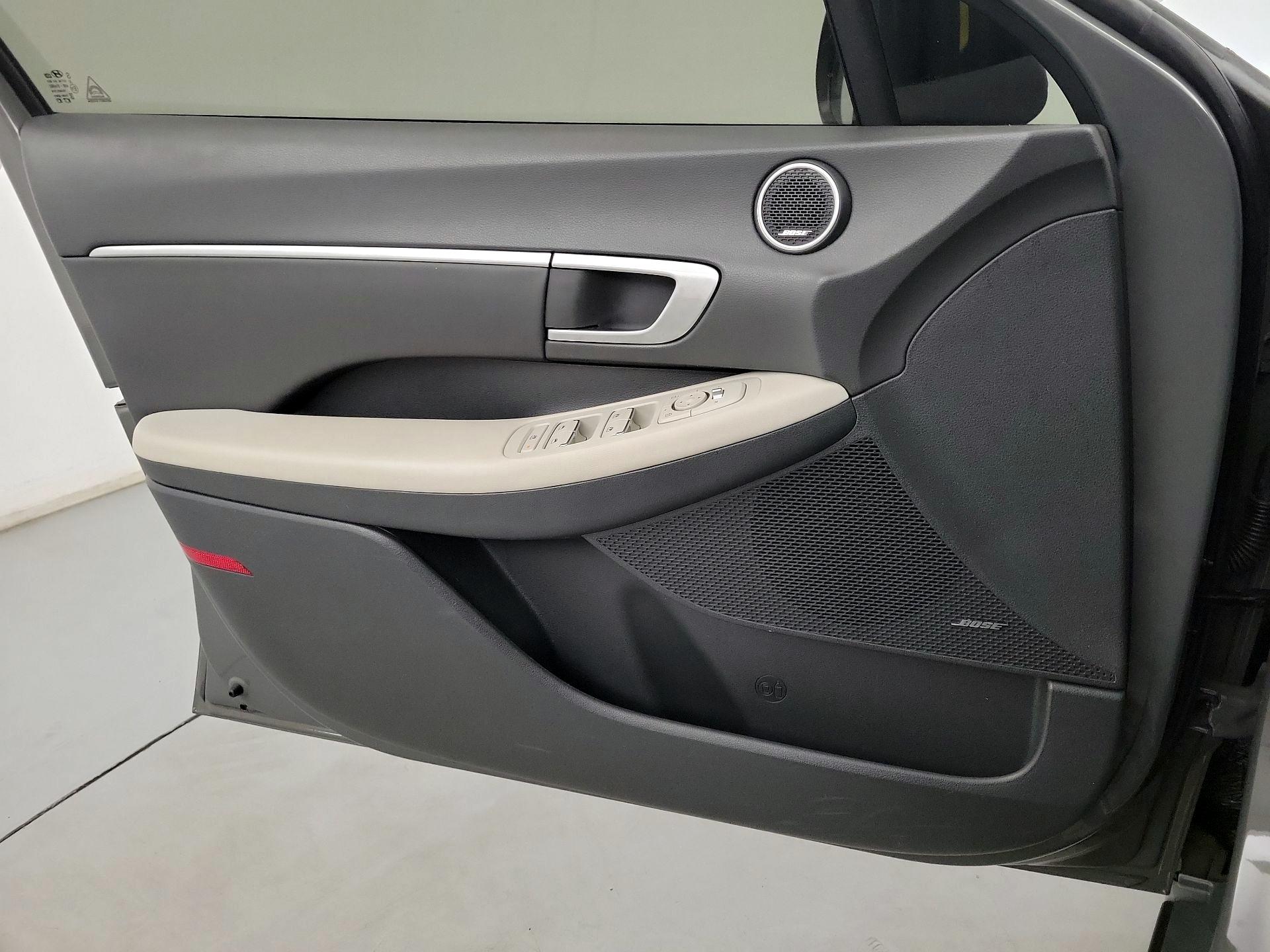 Thumbnail: 2022 Hyundai Sonata - 10