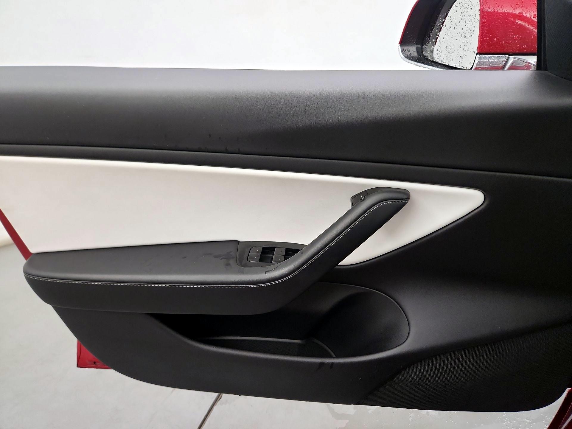 Thumbnail: 2020 Tesla Model 3 - 10