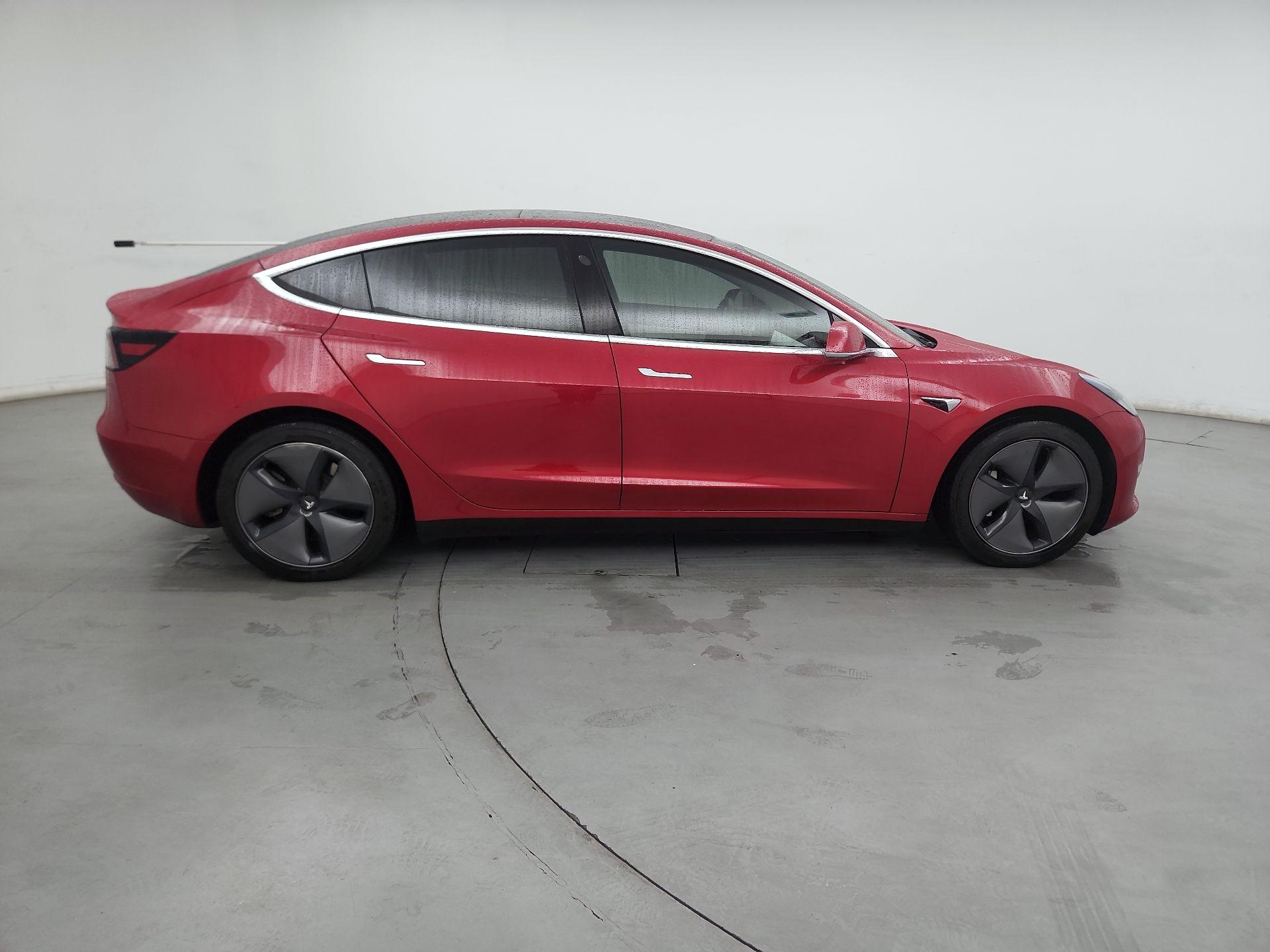 Thumbnail: 2020 Tesla Model 3 - 4