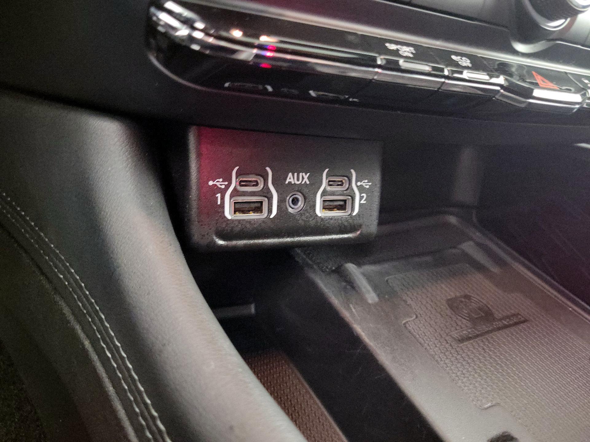 Thumbnail: 2022 Dodge Durango - 17