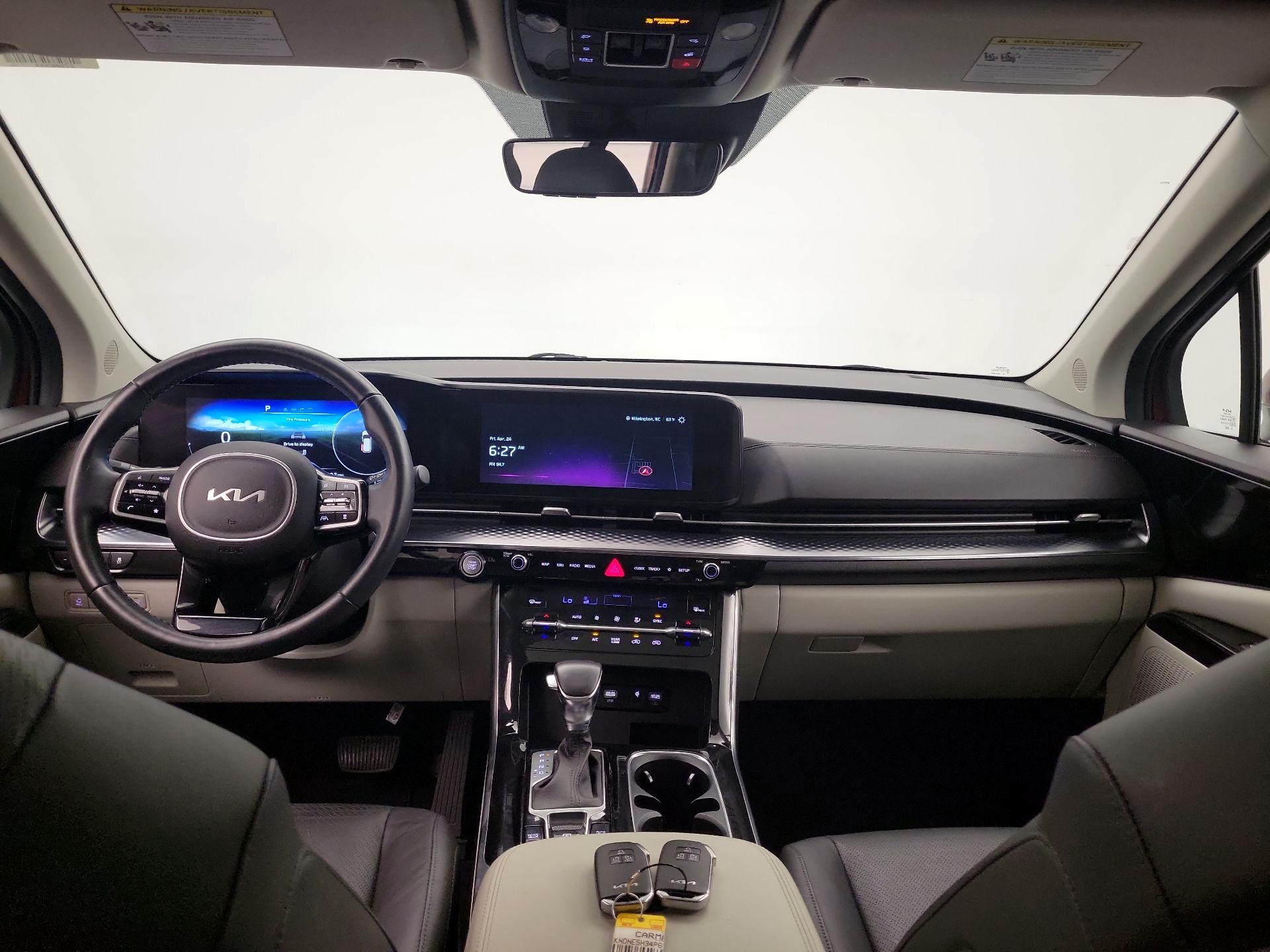 Thumbnail: 2023 Kia Carnival - 9