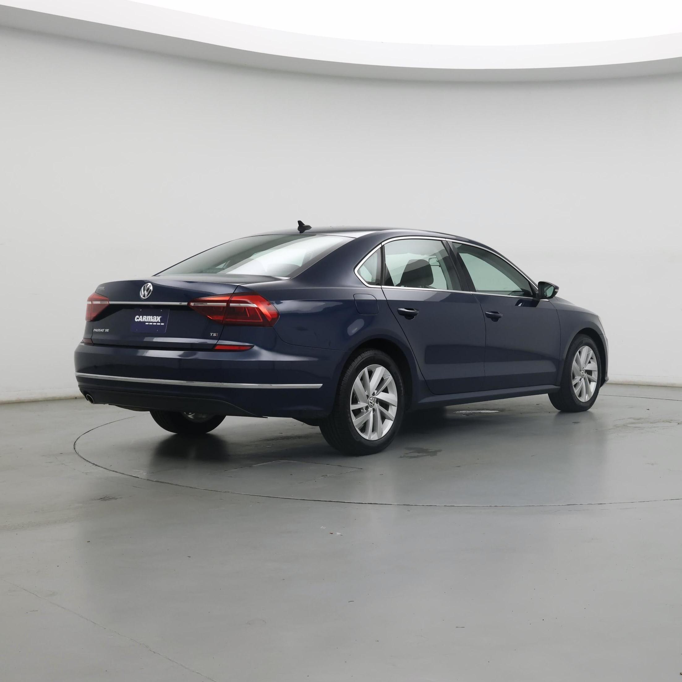 Thumbnail: 2018 Volkswagen Passat - 8