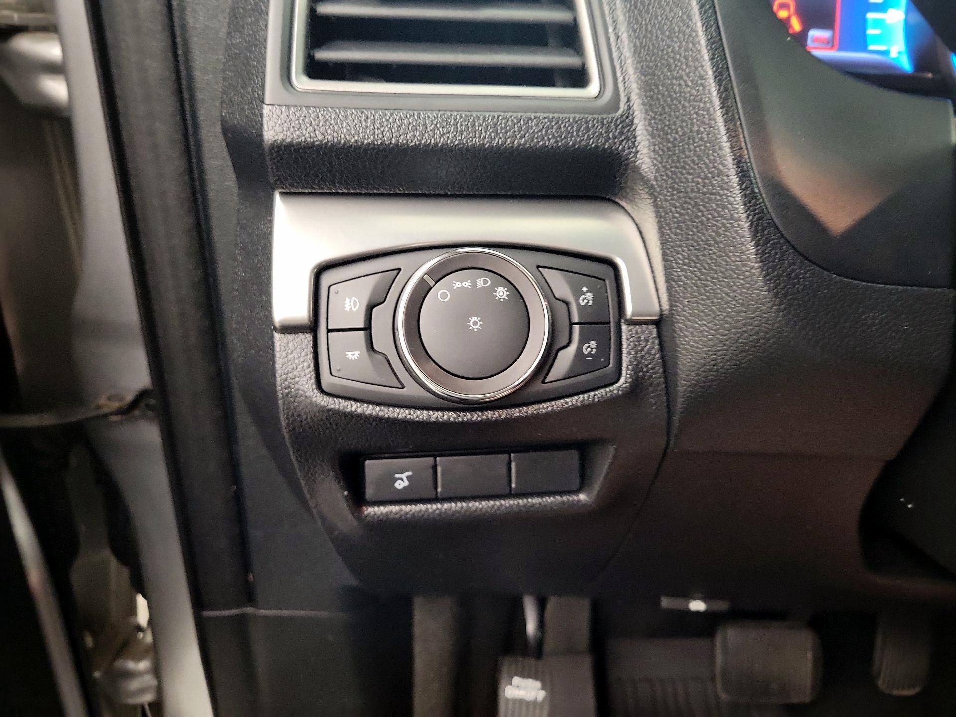 Thumbnail: 2018 Ford Explorer - 11