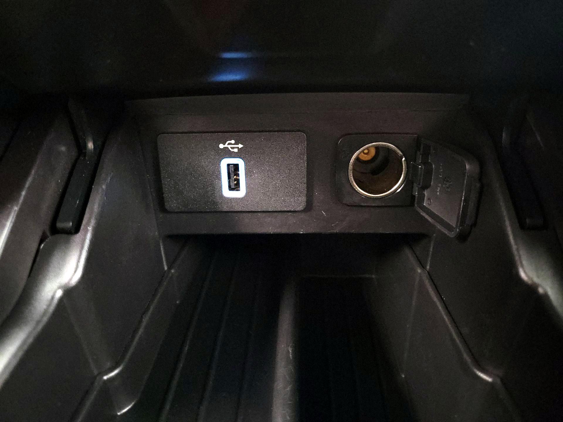 Thumbnail: 2018 Ford Explorer - 17