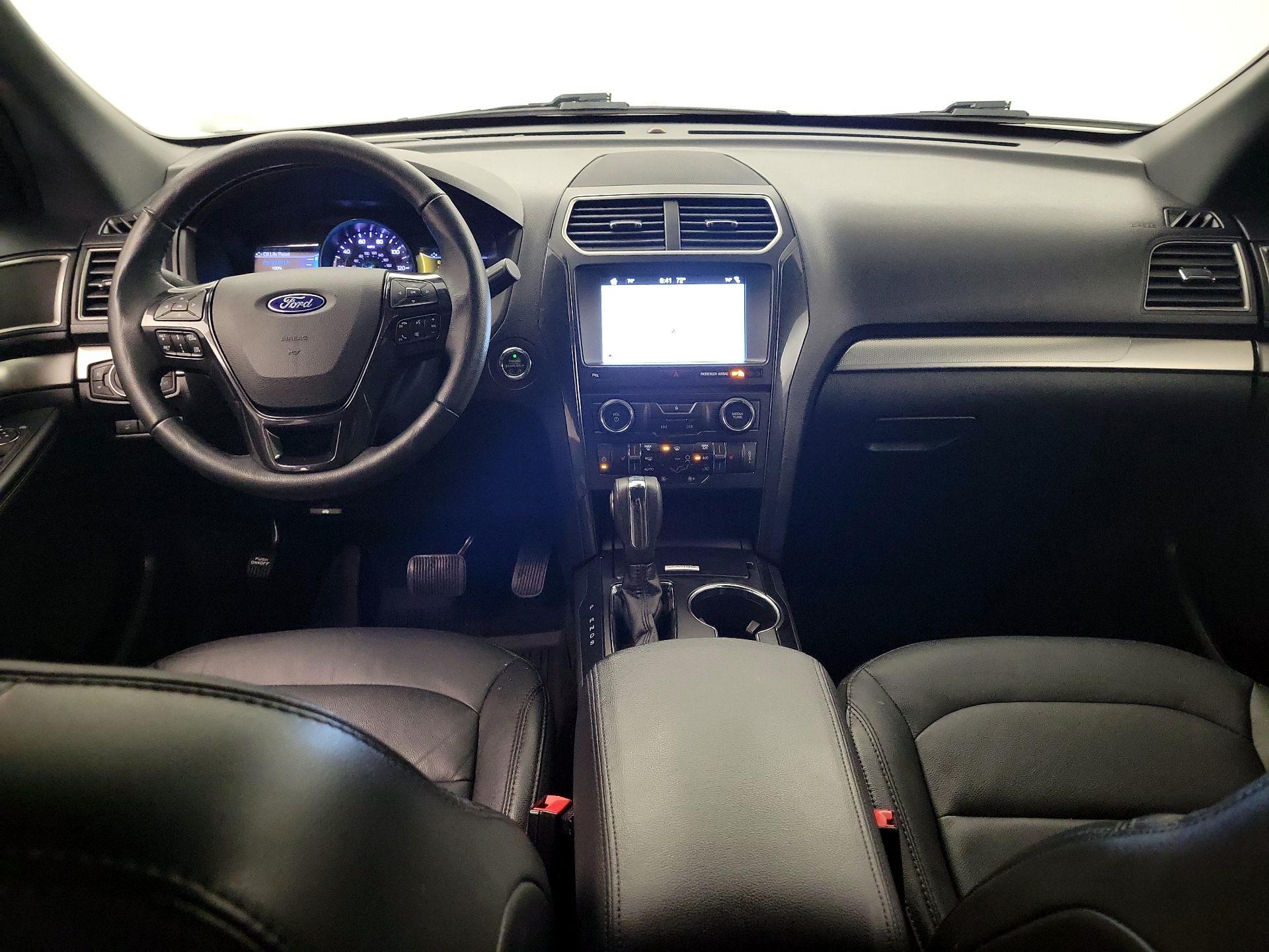 Thumbnail: 2018 Ford Explorer - 8