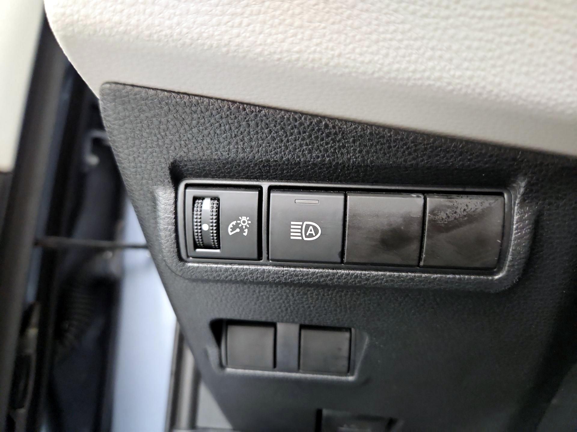 Thumbnail: 2022 Toyota Corolla Cross - 11