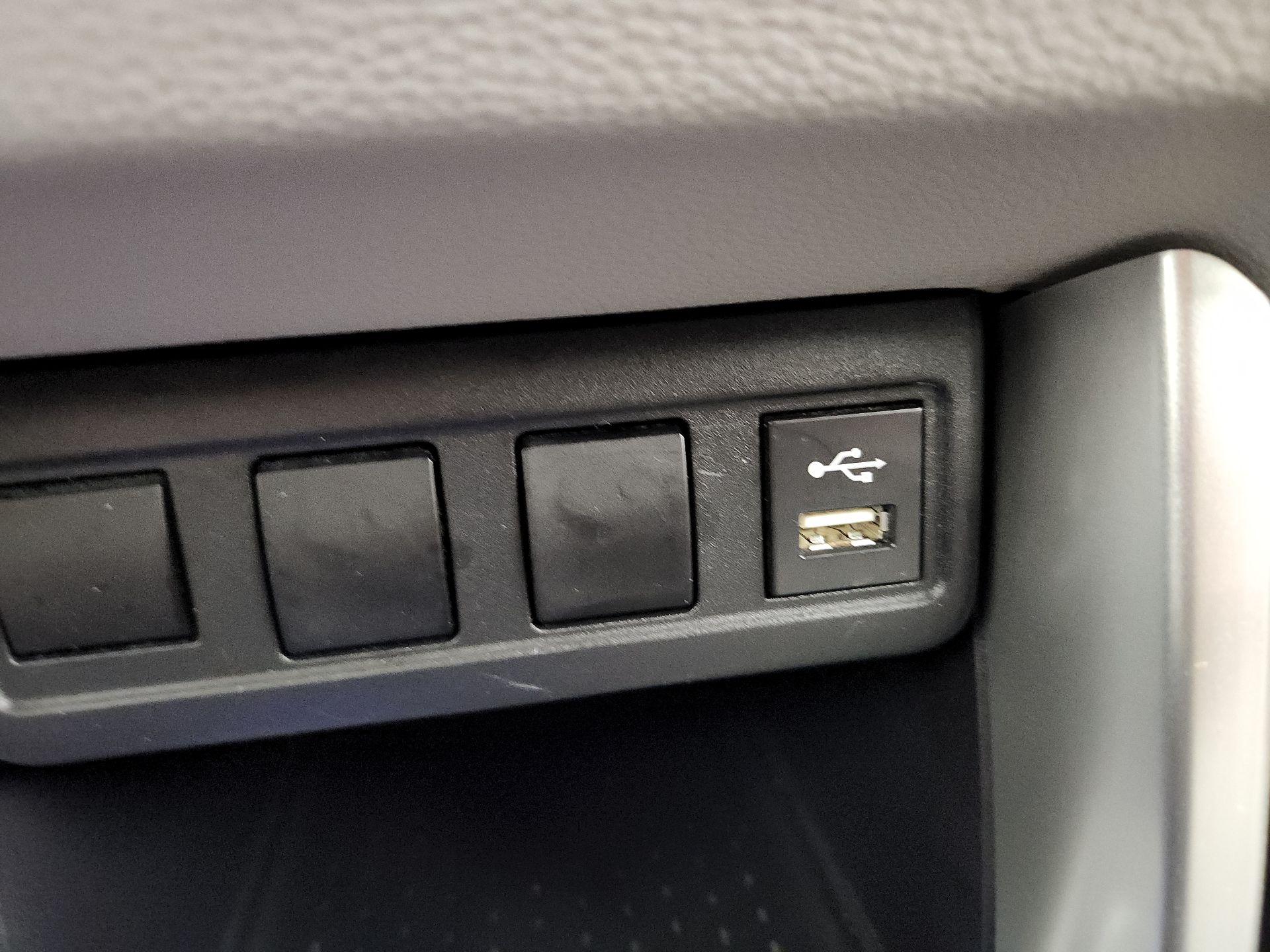 Thumbnail: 2022 Toyota Corolla Cross - 16