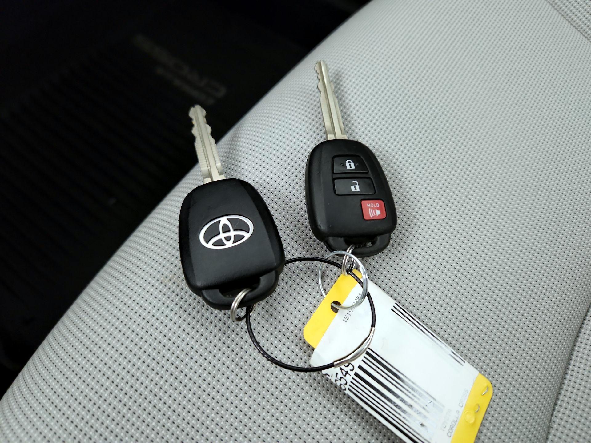 Thumbnail: 2022 Toyota Corolla Cross - 20