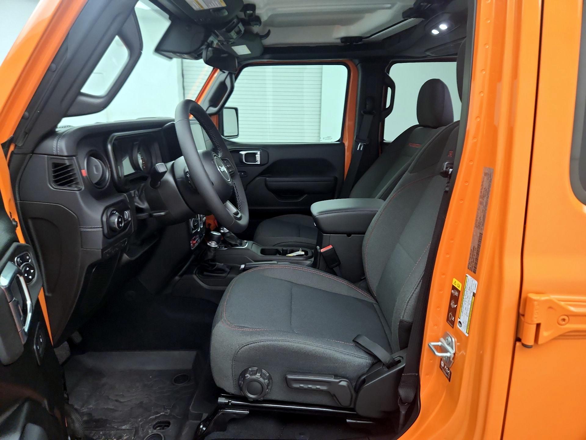 Thumbnail: 2025 Jeep Gladiator - 9