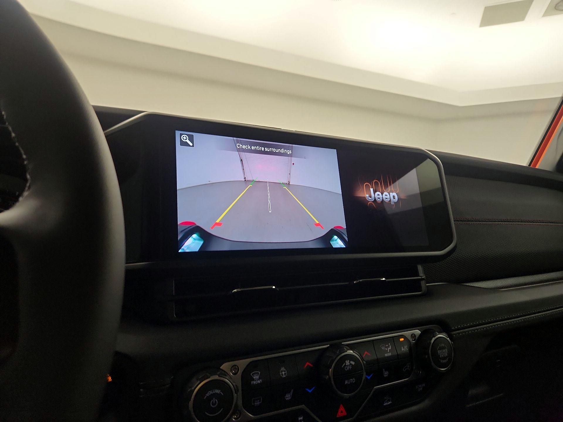 Thumbnail: 2025 Jeep Gladiator - 12