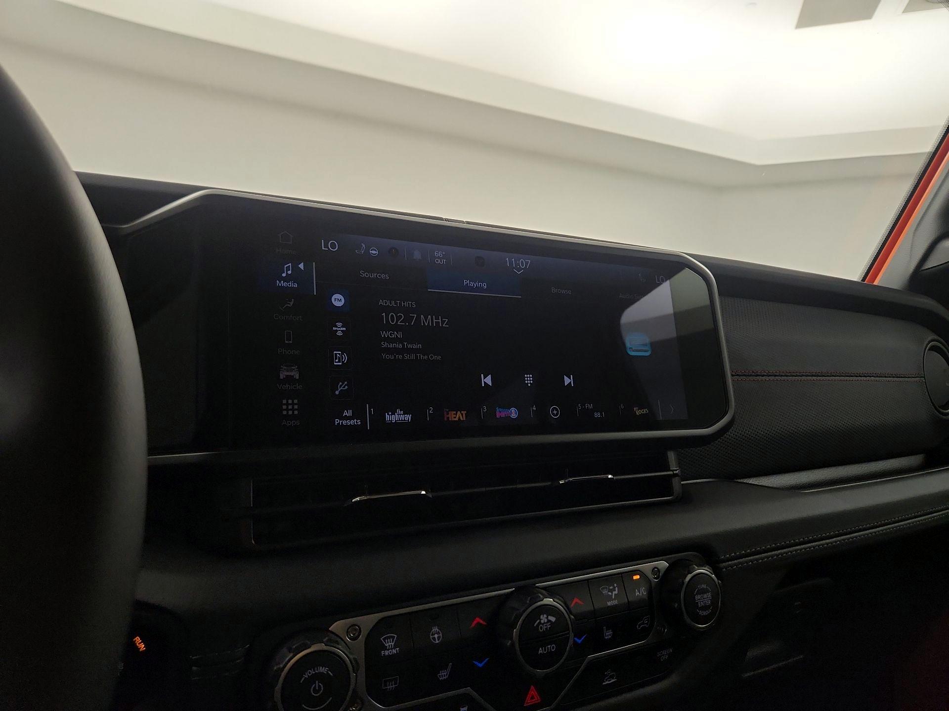 Thumbnail: 2025 Jeep Gladiator - 13