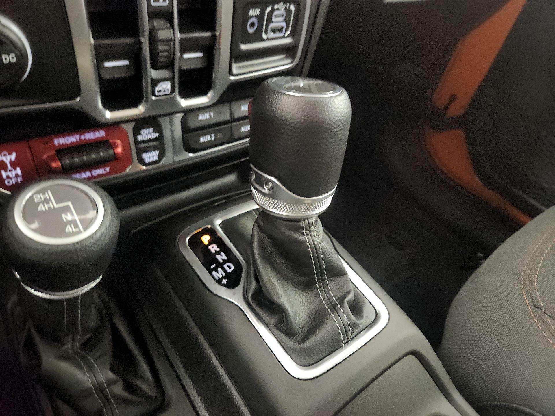 Thumbnail: 2025 Jeep Gladiator - 15