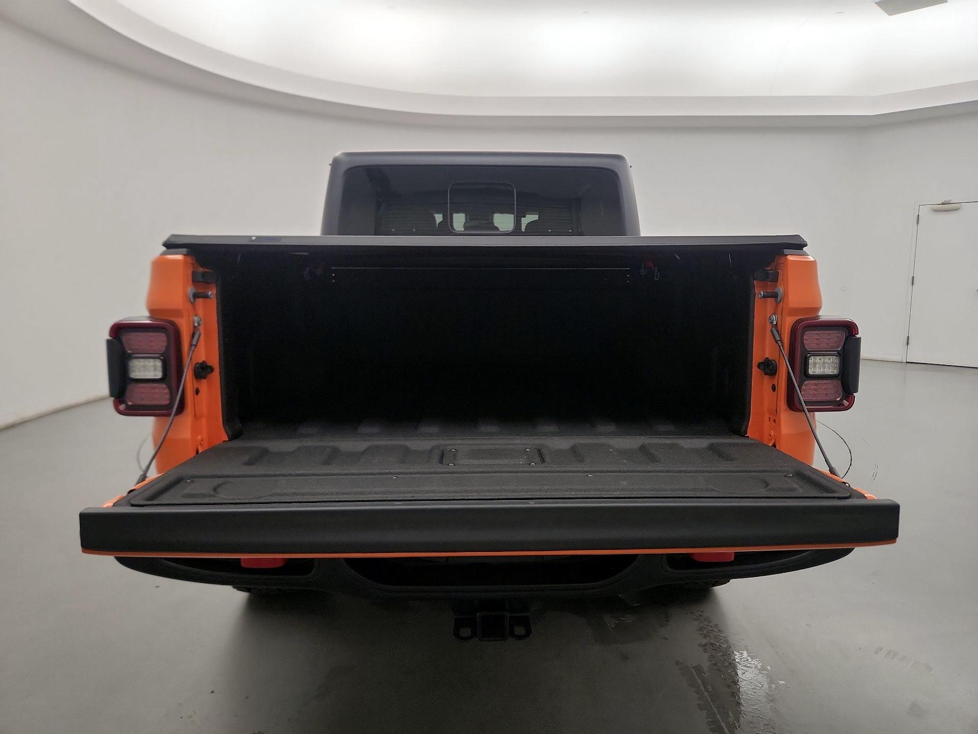 Thumbnail: 2025 Jeep Gladiator - 18