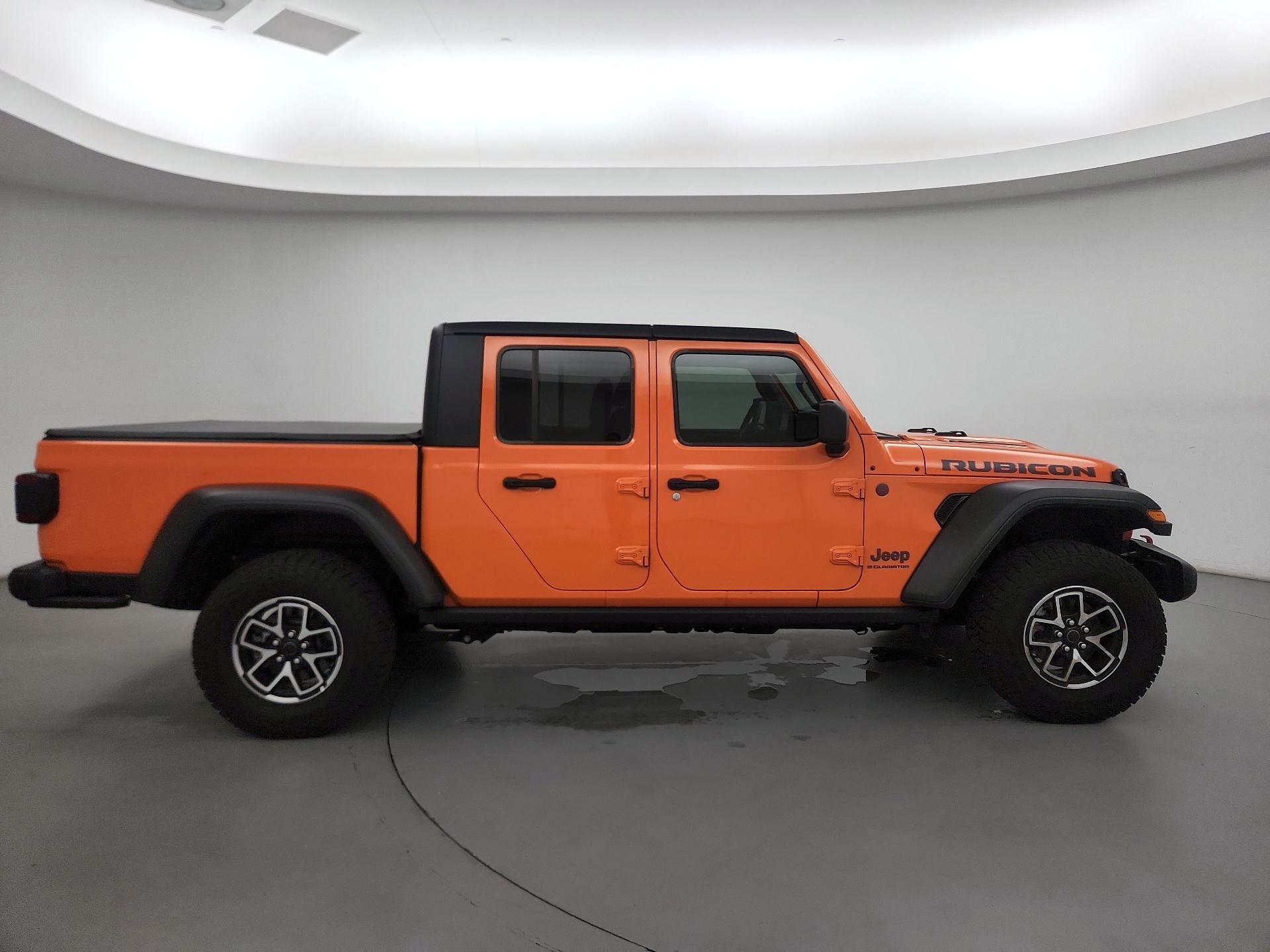 Thumbnail: 2025 Jeep Gladiator - 4