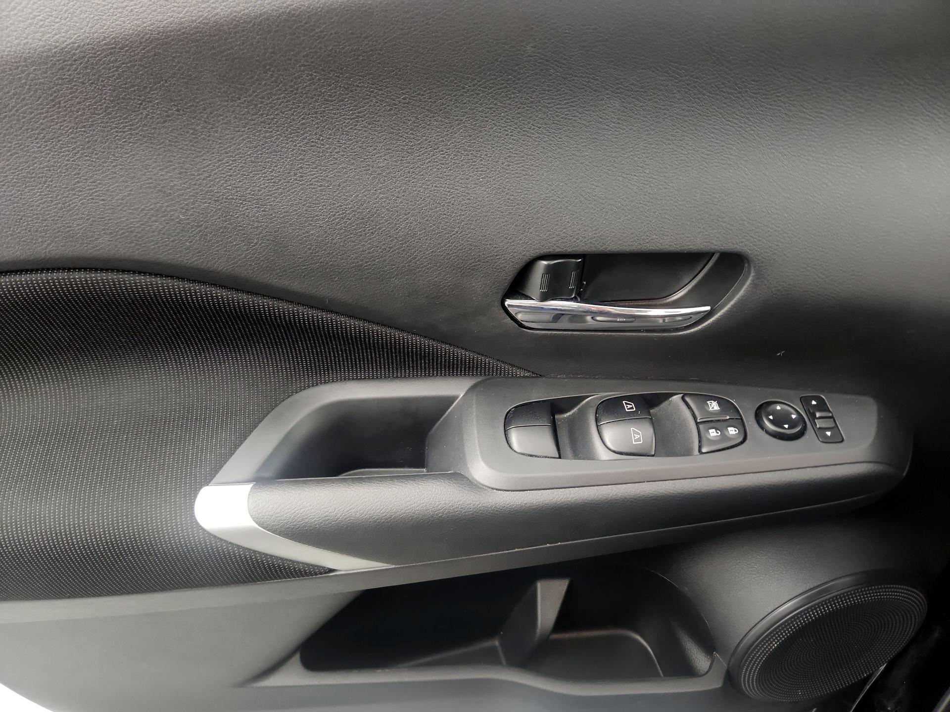 Thumbnail: 2024 Nissan Kicks - 10