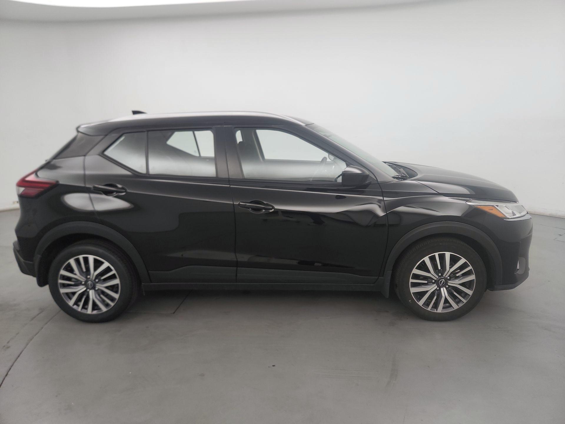 Thumbnail: 2024 Nissan Kicks - 4