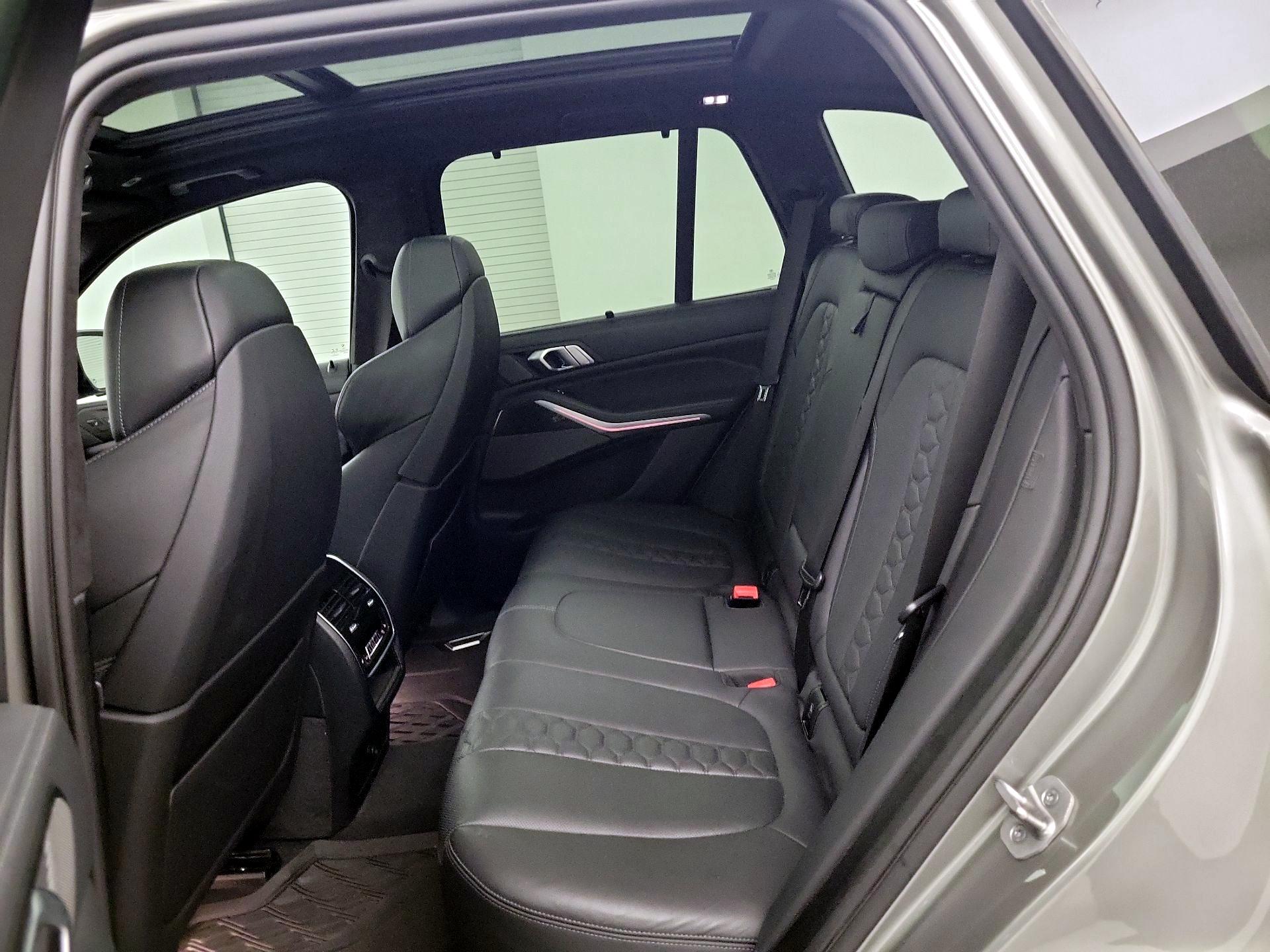 Thumbnail: 2022 BMW X5 - 19