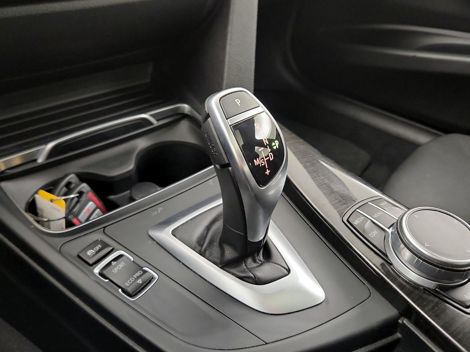 2018 BMW 3 Series 330i - Photo 17