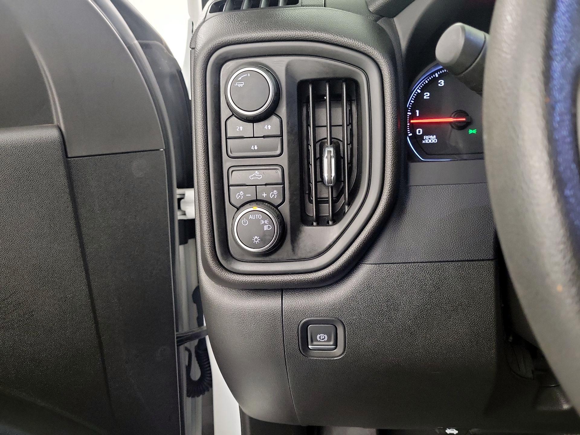 Thumbnail: 2022 Chevrolet Silverado 2500 - 13