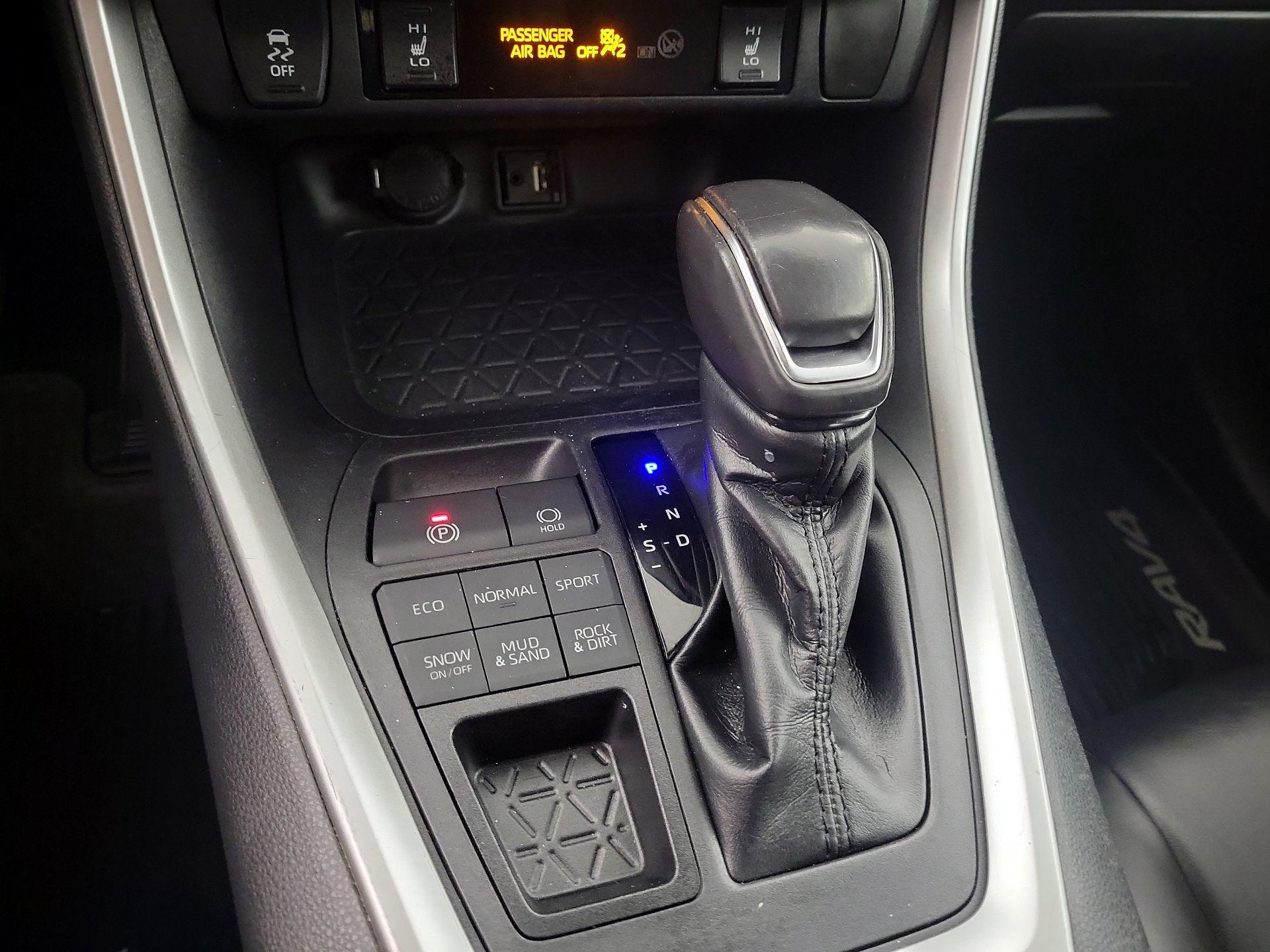 Thumbnail: 2019 Toyota RAV4 - 16