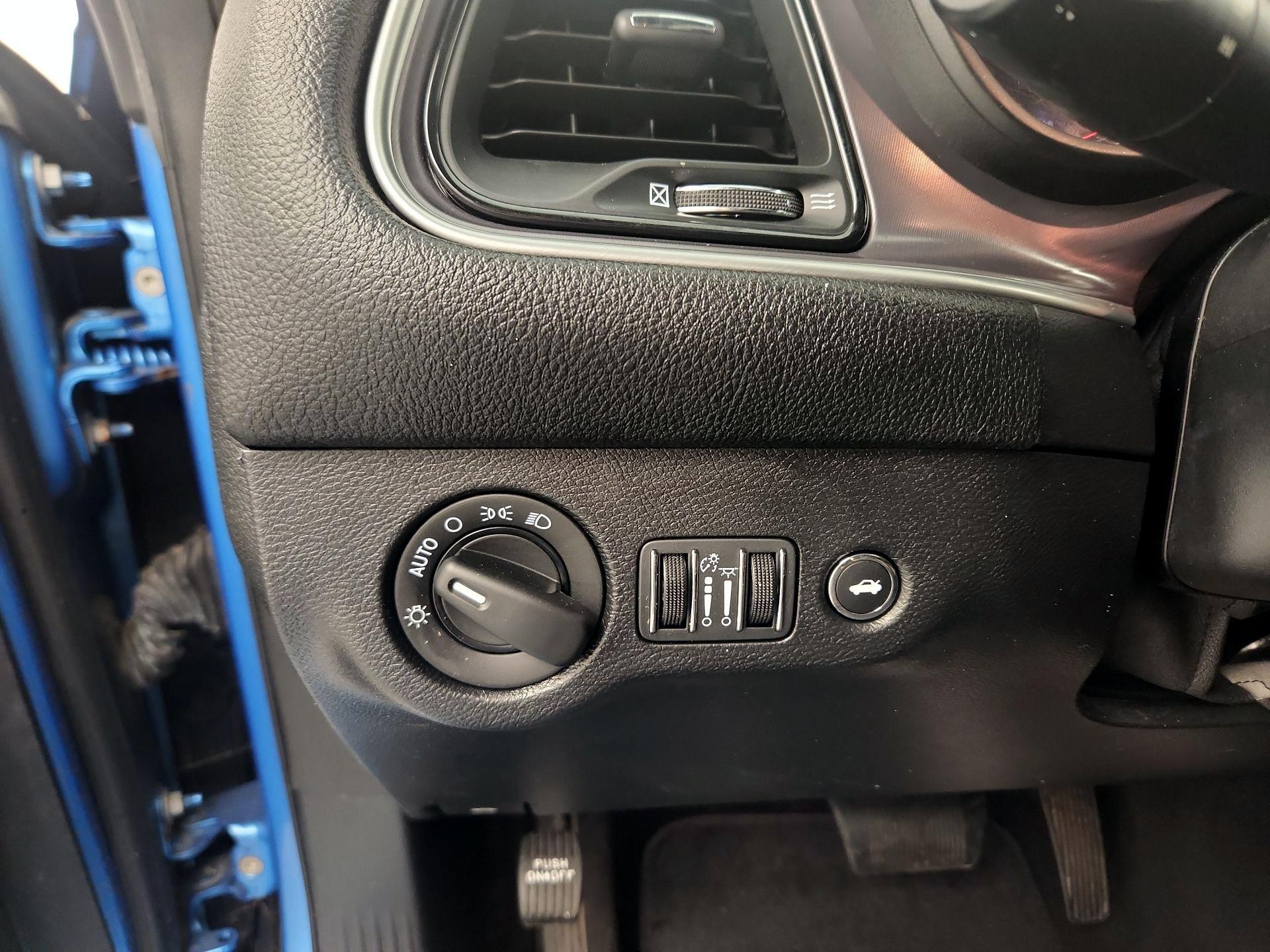 Thumbnail: 2019 Dodge Challenger - 11