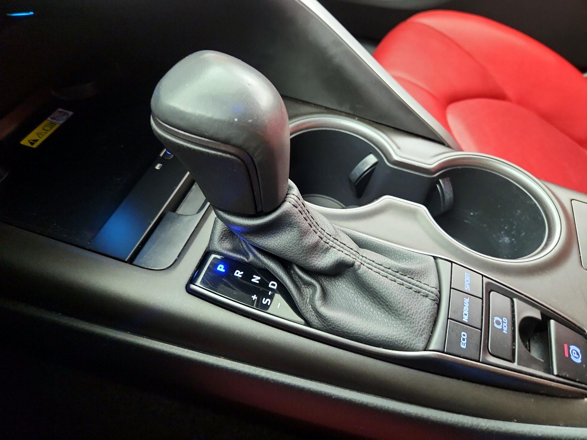 Thumbnail: 2022 Toyota Camry - 18