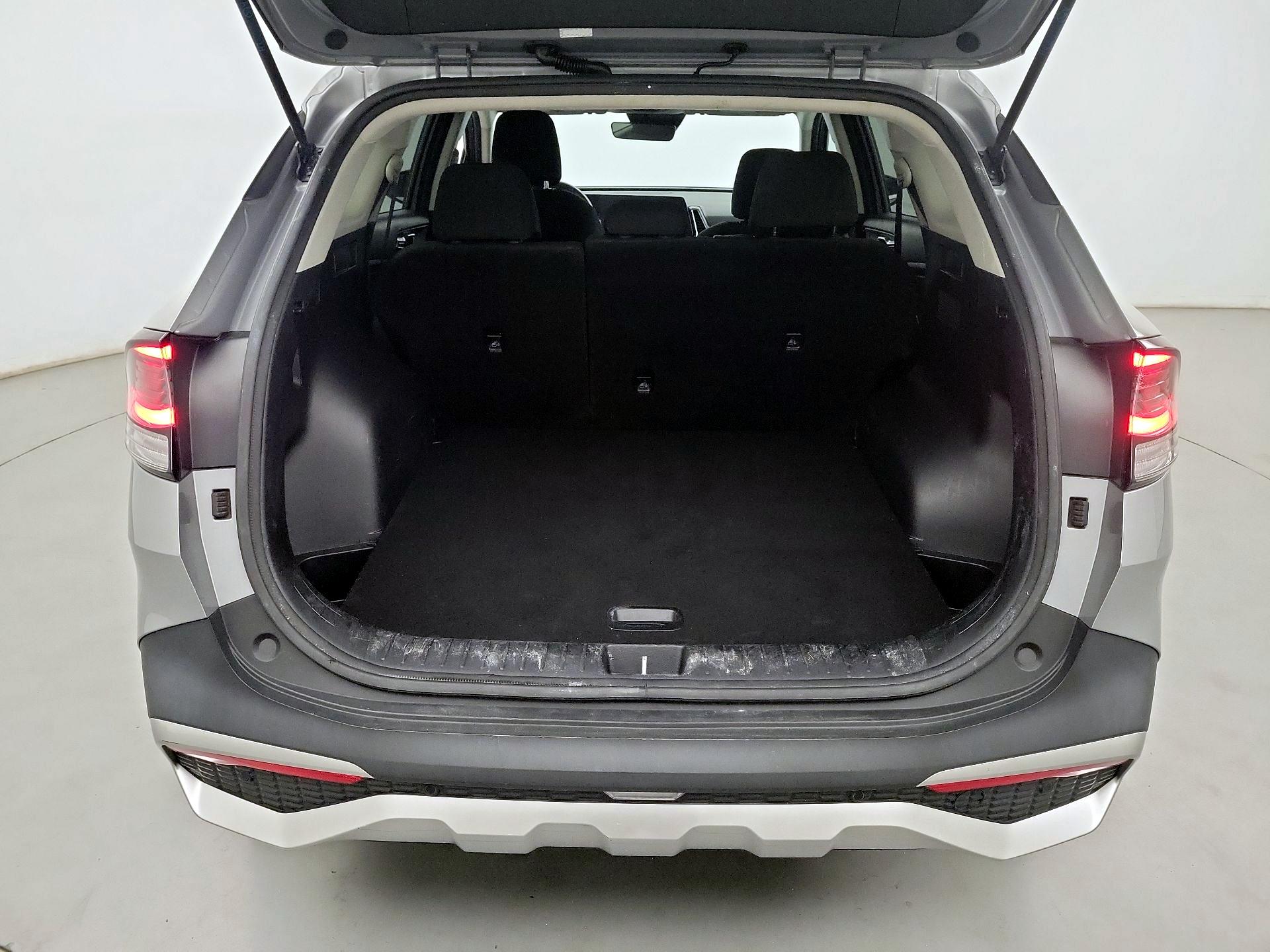 Thumbnail: 2023 Kia Sportage - 19