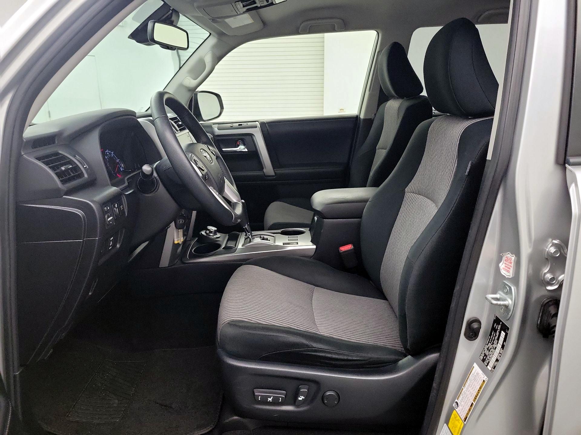 Thumbnail: 2020 Toyota 4Runner - 9