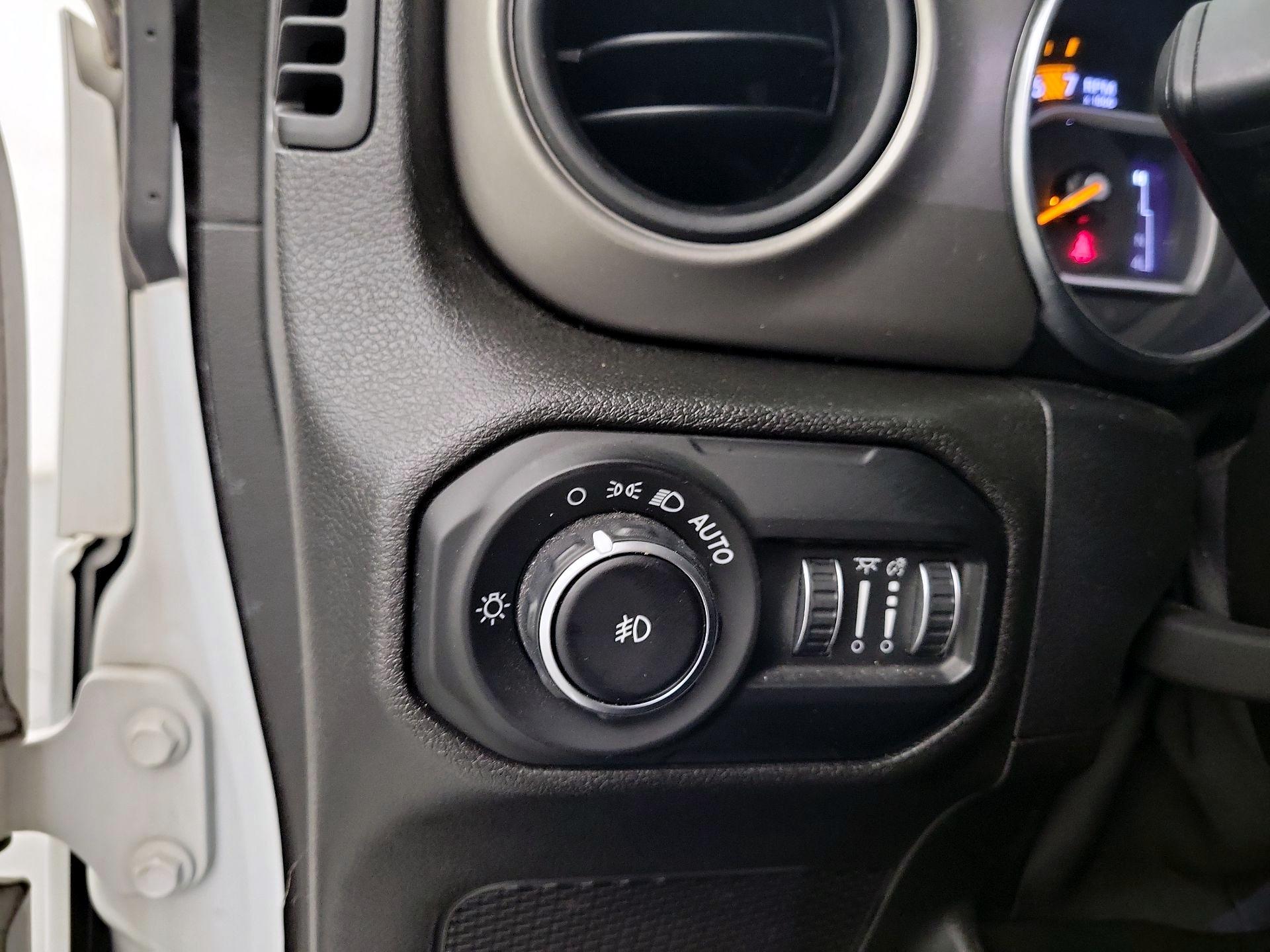 Thumbnail: 2021 Jeep Wrangler - 11