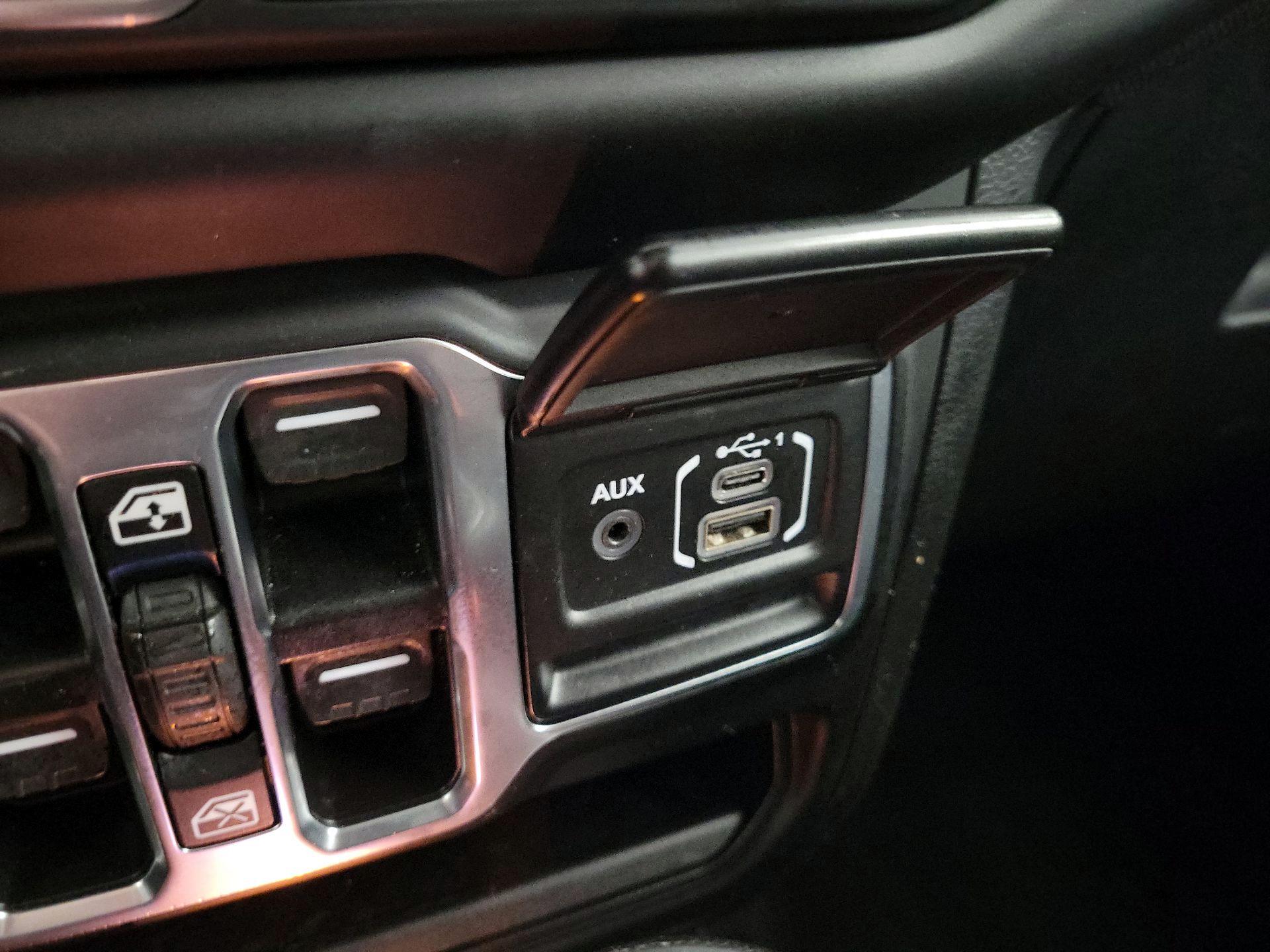 Thumbnail: 2021 Jeep Wrangler - 17